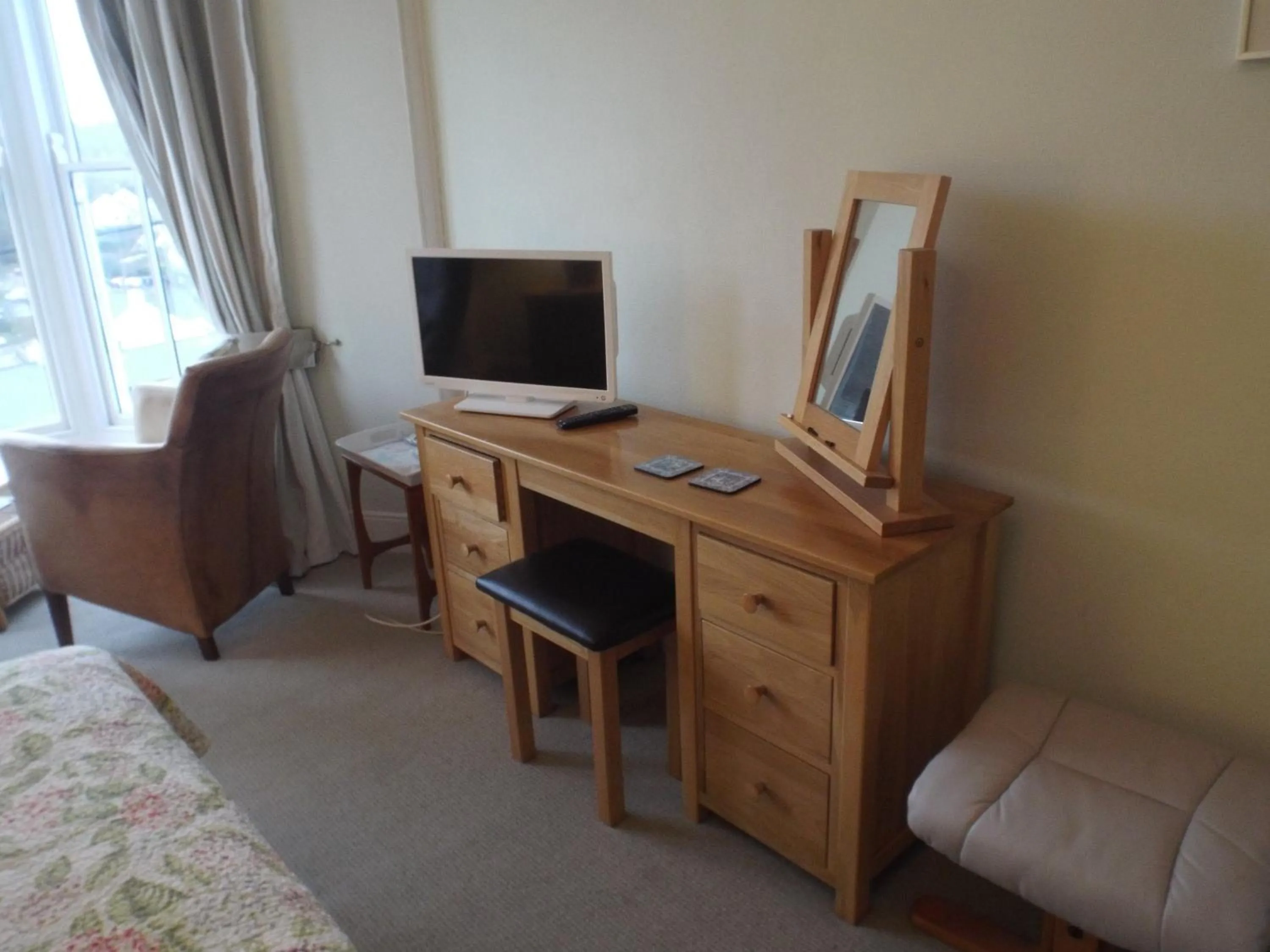 Seating area in Pendyffryn Manor Bed & Breakfast