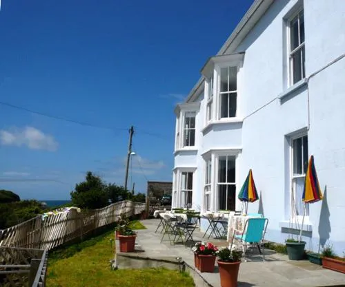 Property building in Pendyffryn Manor Bed & Breakfast
