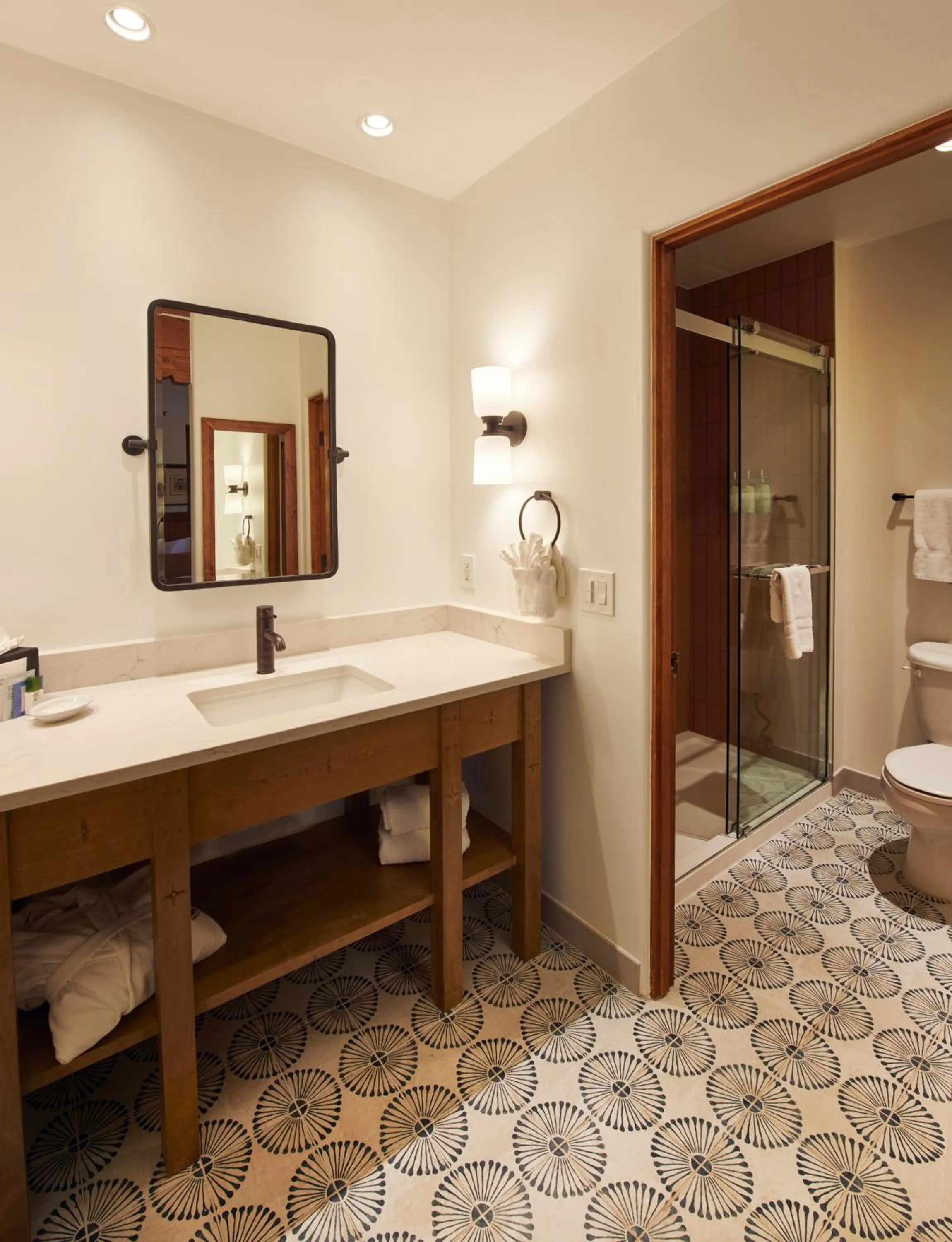 Shower in Piñon Court by La Fonda