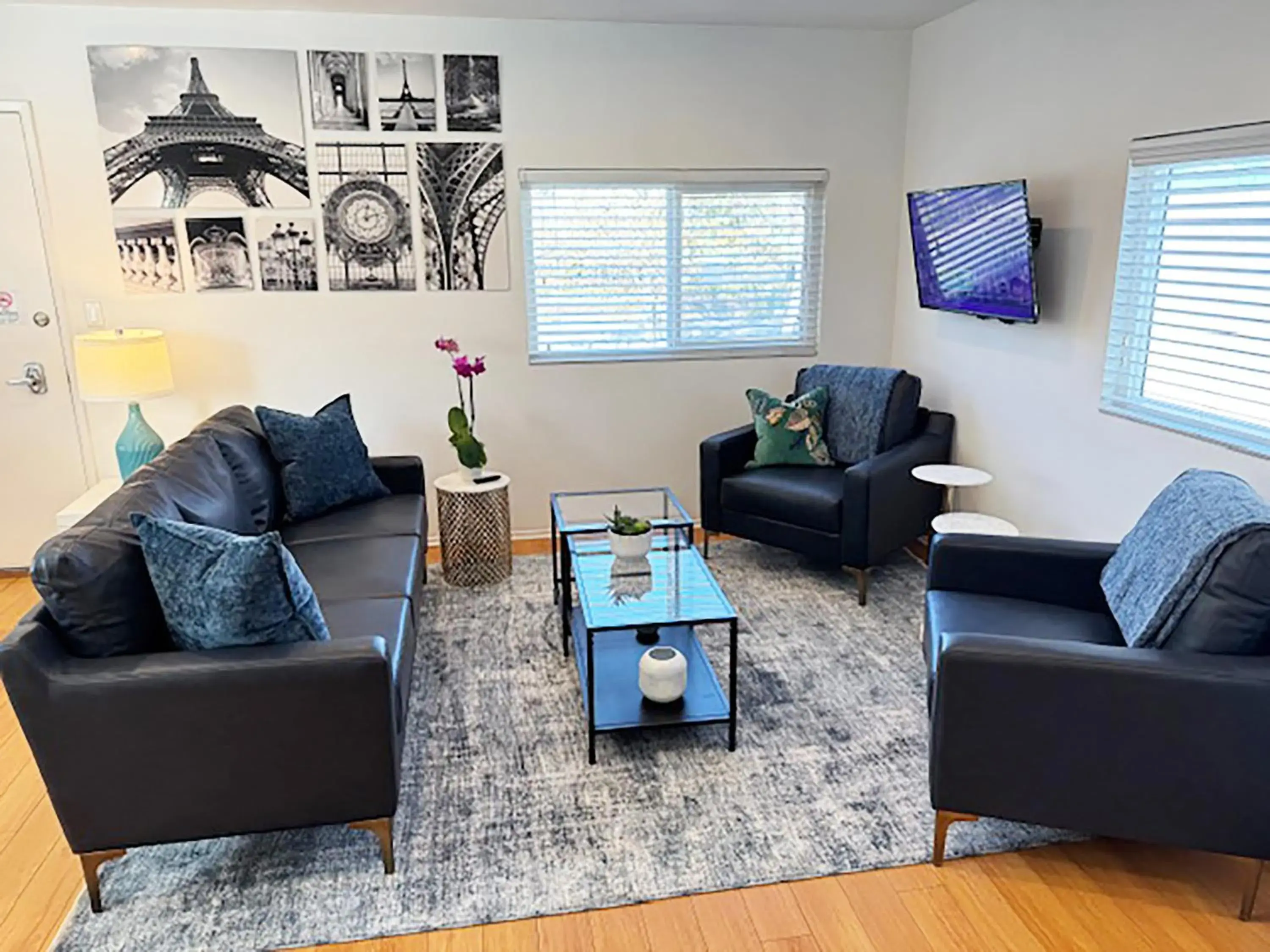 Two-Bedroom Apartment in Venice Beach Apartments Monthly rents Two-Bedroom Apartment in Venice Beach Apartments Monthly rents