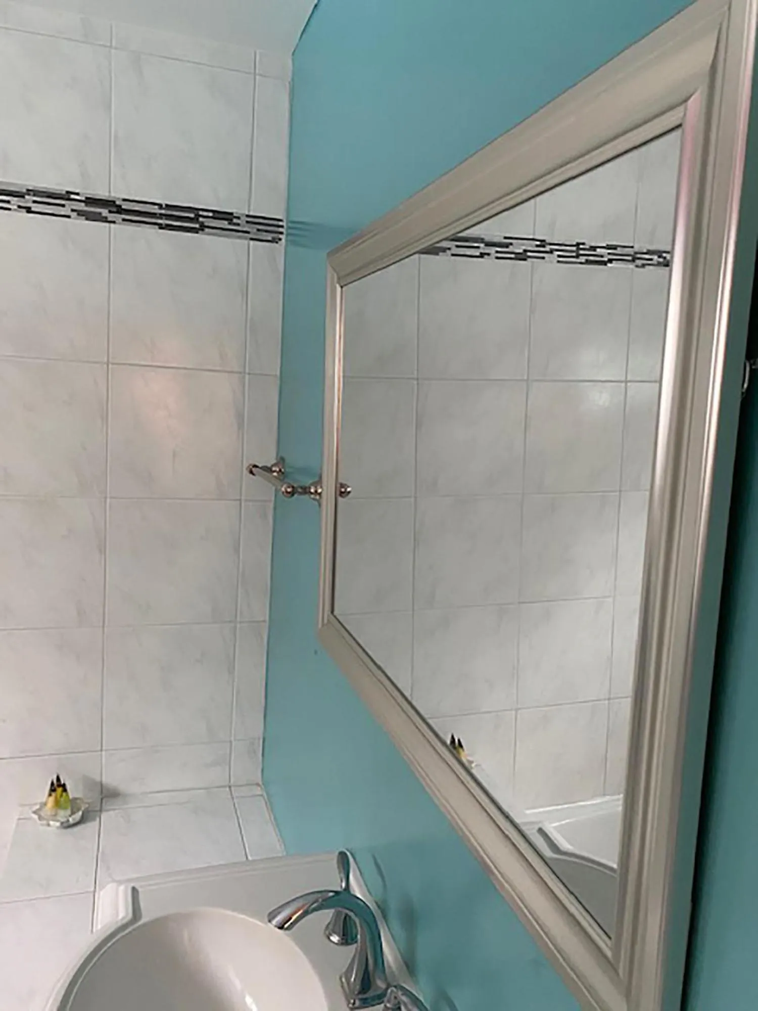 Bathroom in Venice Beach Apartments Monthly rents