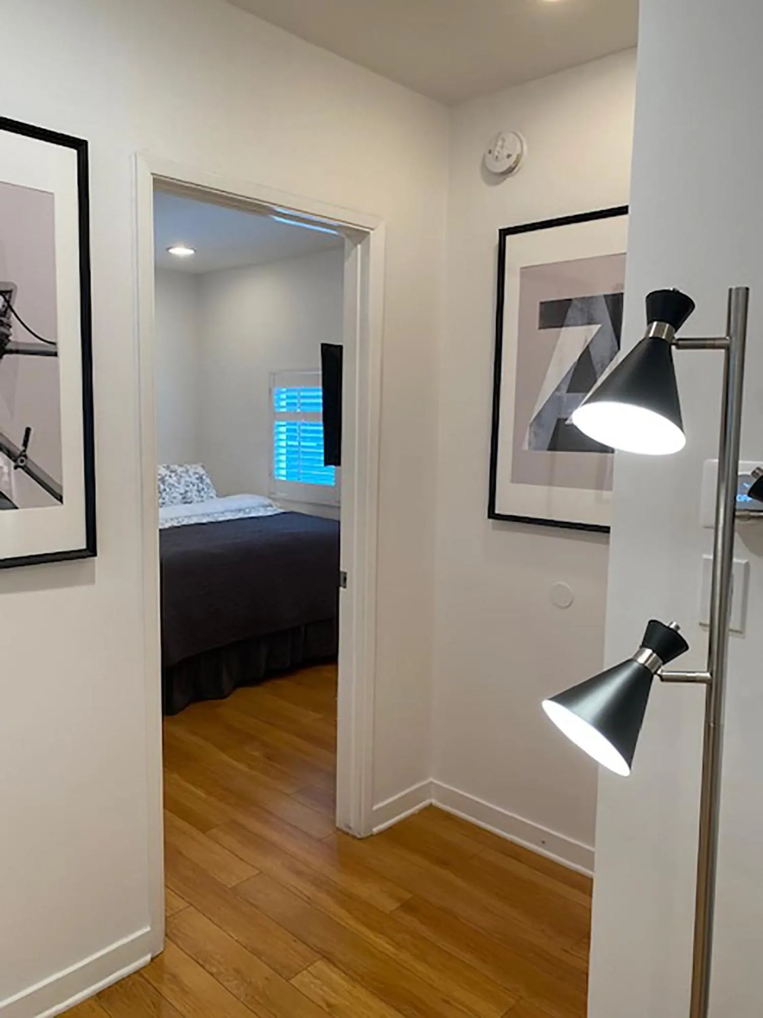 Bedroom in Venice Beach Apartments Monthly rents