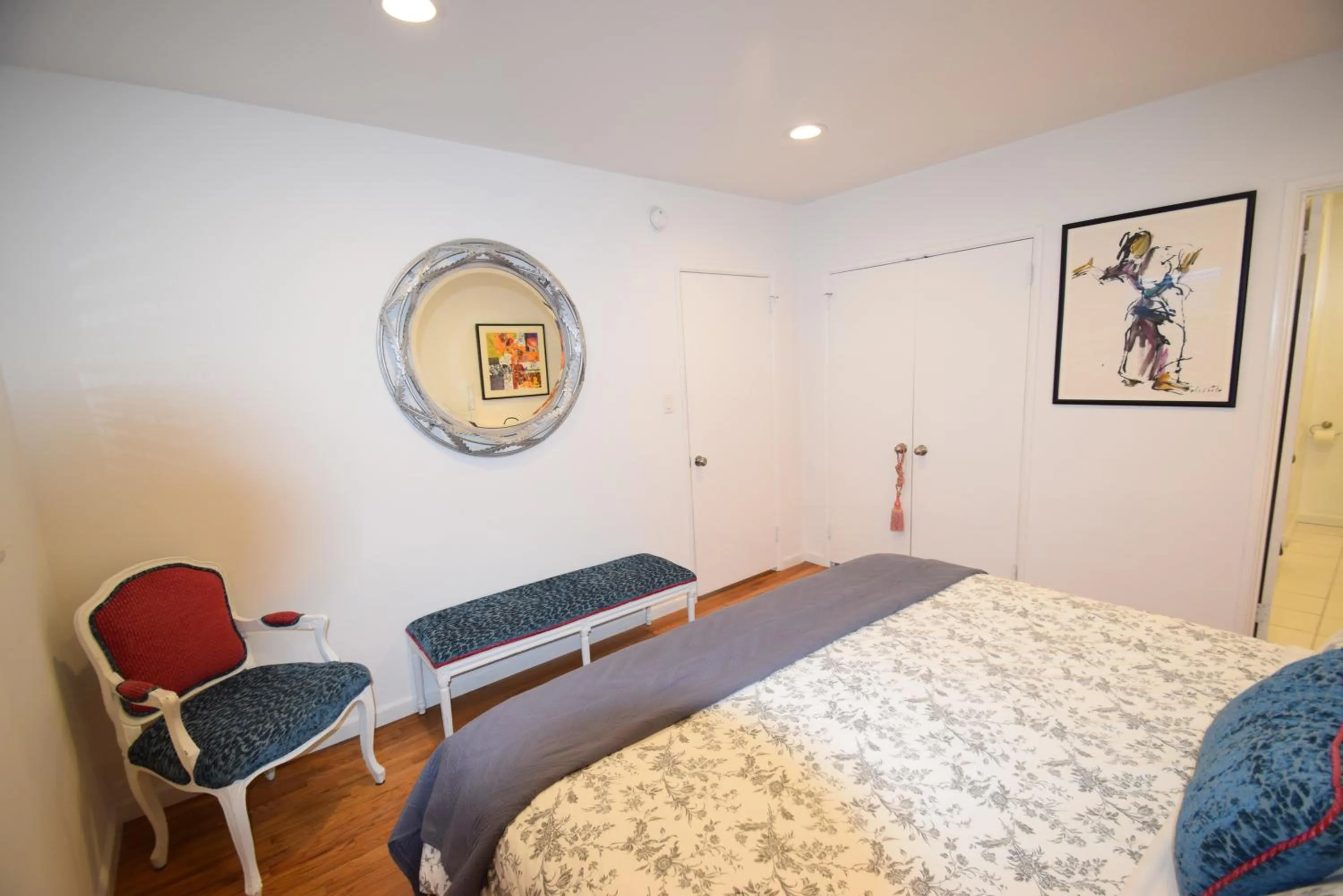 Bed in Venice Beach Apartments Monthly rents