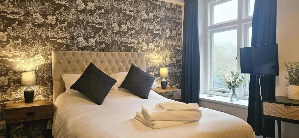 Bedroom, Bed in The Abbey Inn