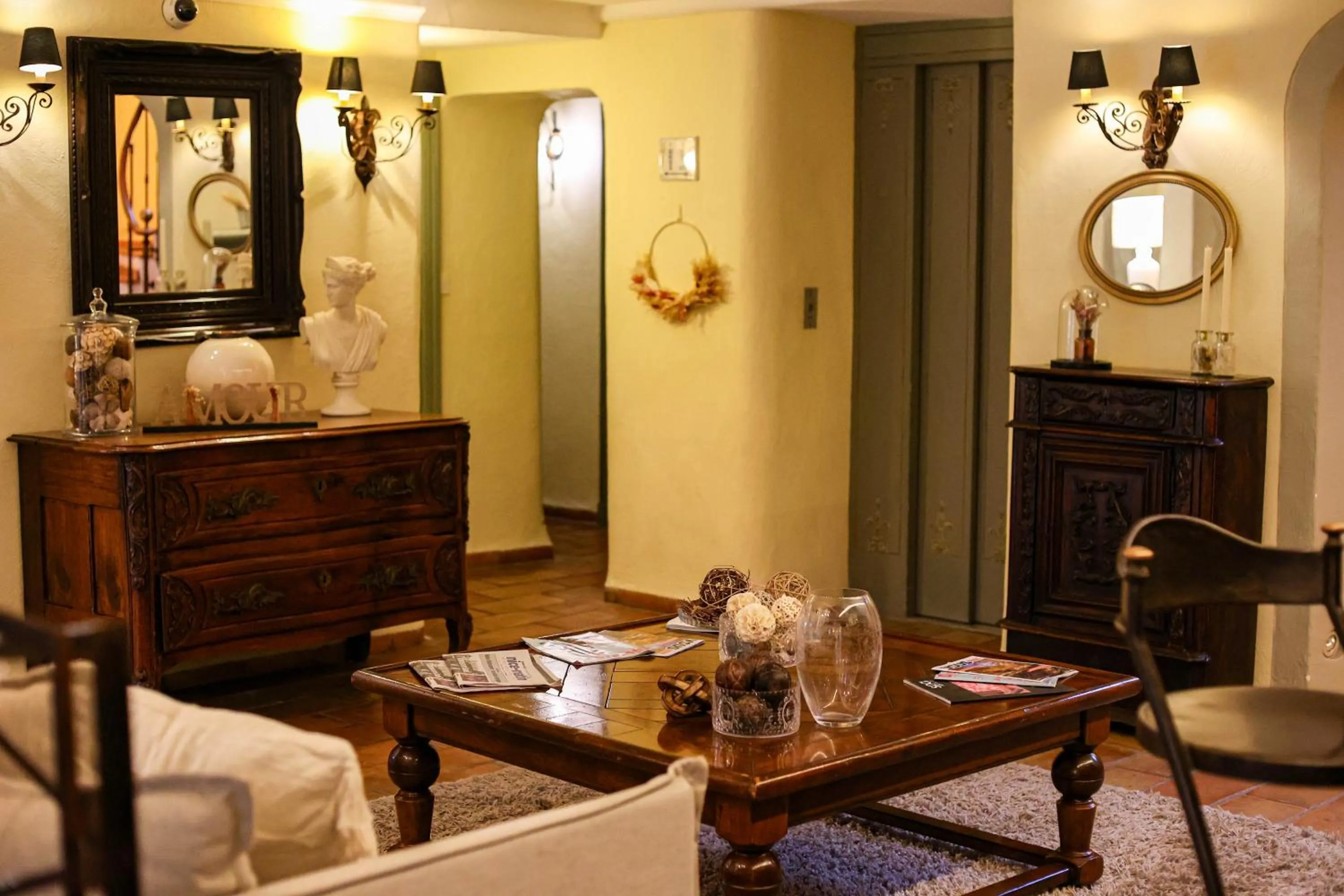 Living room in Hôtel La Villa Sainte Valérie Adults Only