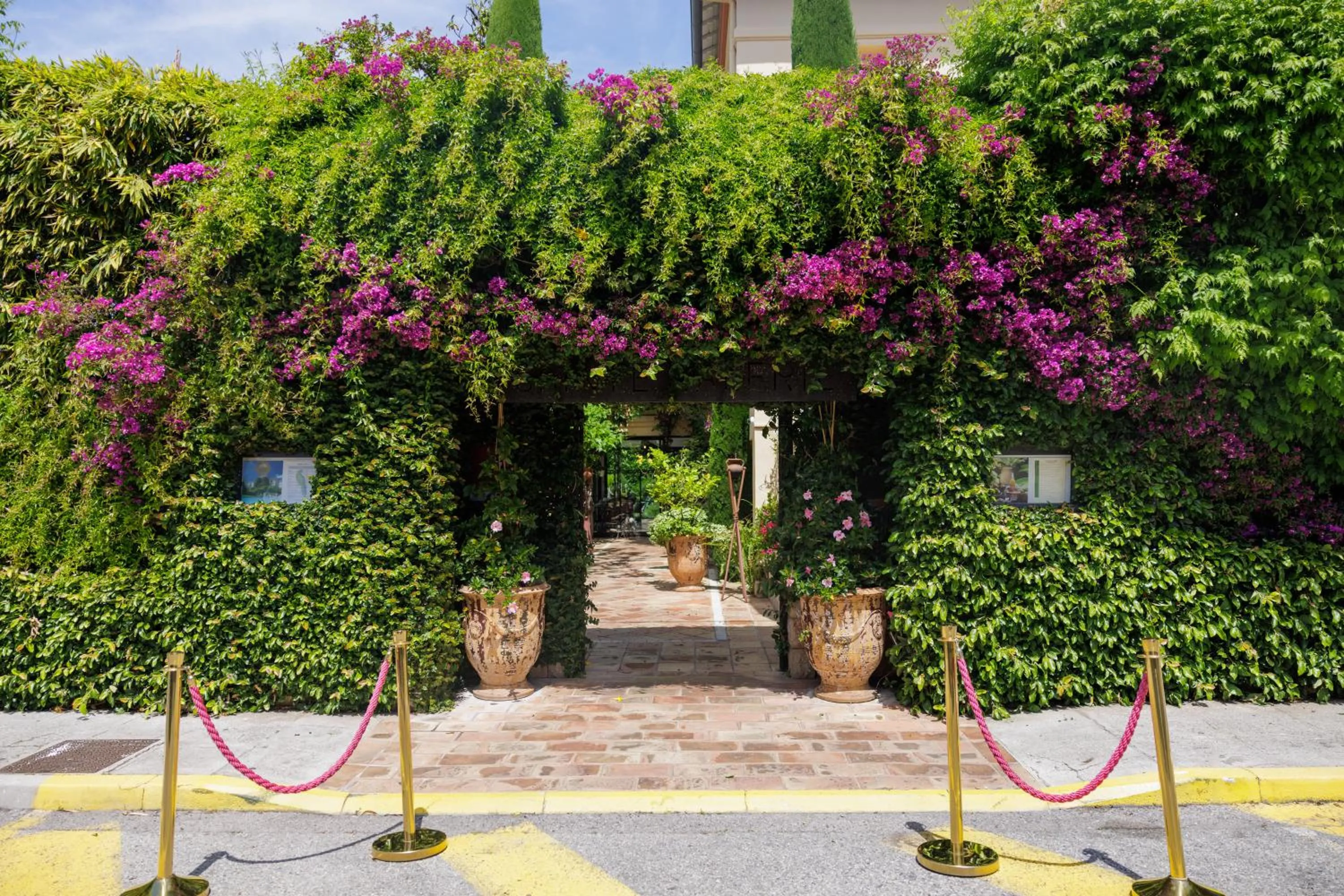 Facade/entrance in Hôtel La Villa Sainte Valérie Adults Only
