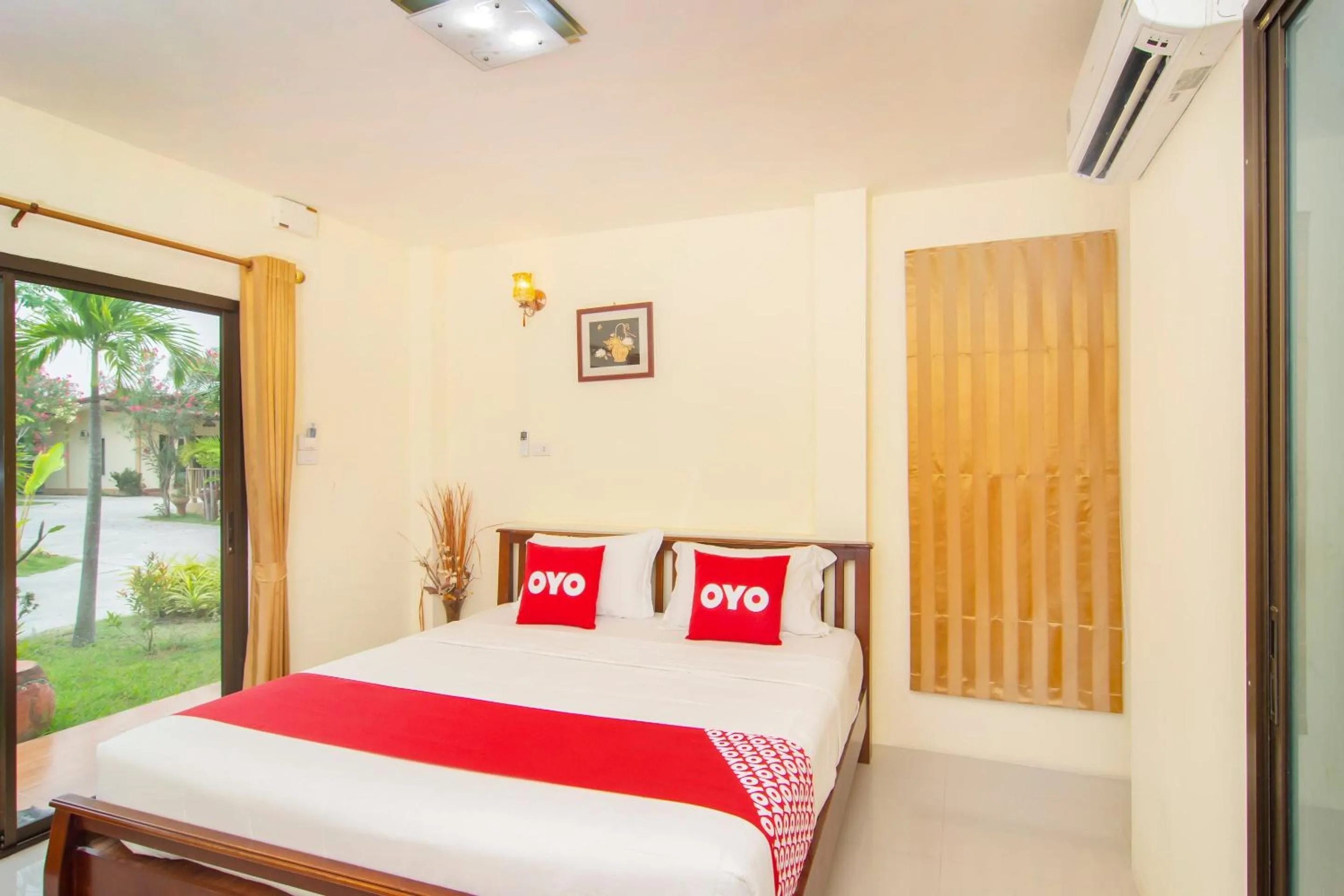 Bedroom, Bed in OYO 607 Nawang Resort