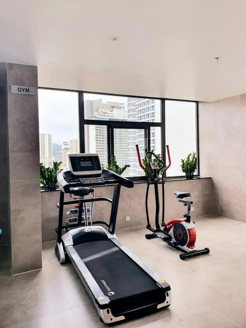 Fitness centre/facilities in The Time Hotel
