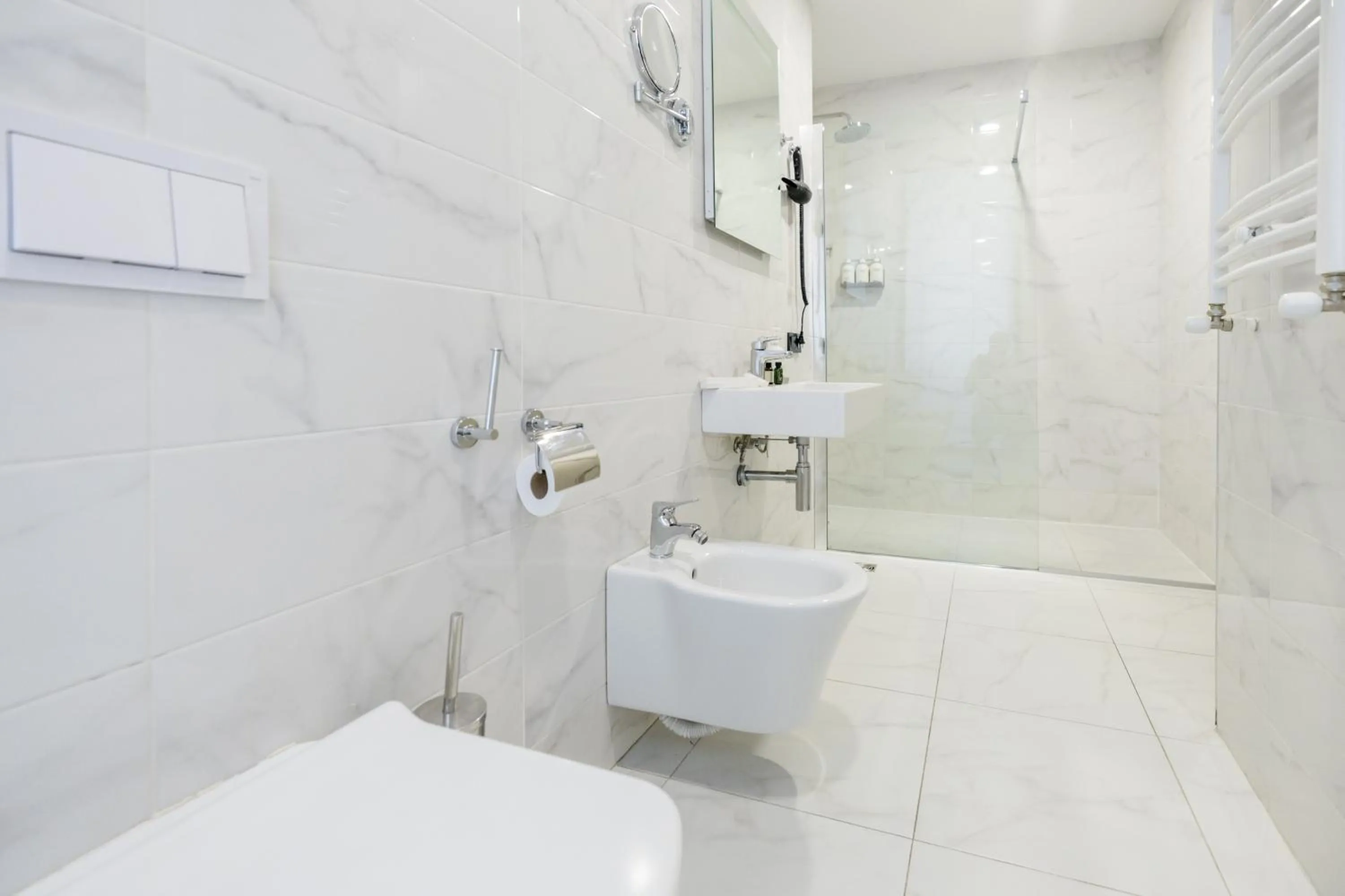 Shower in Brosse Garden