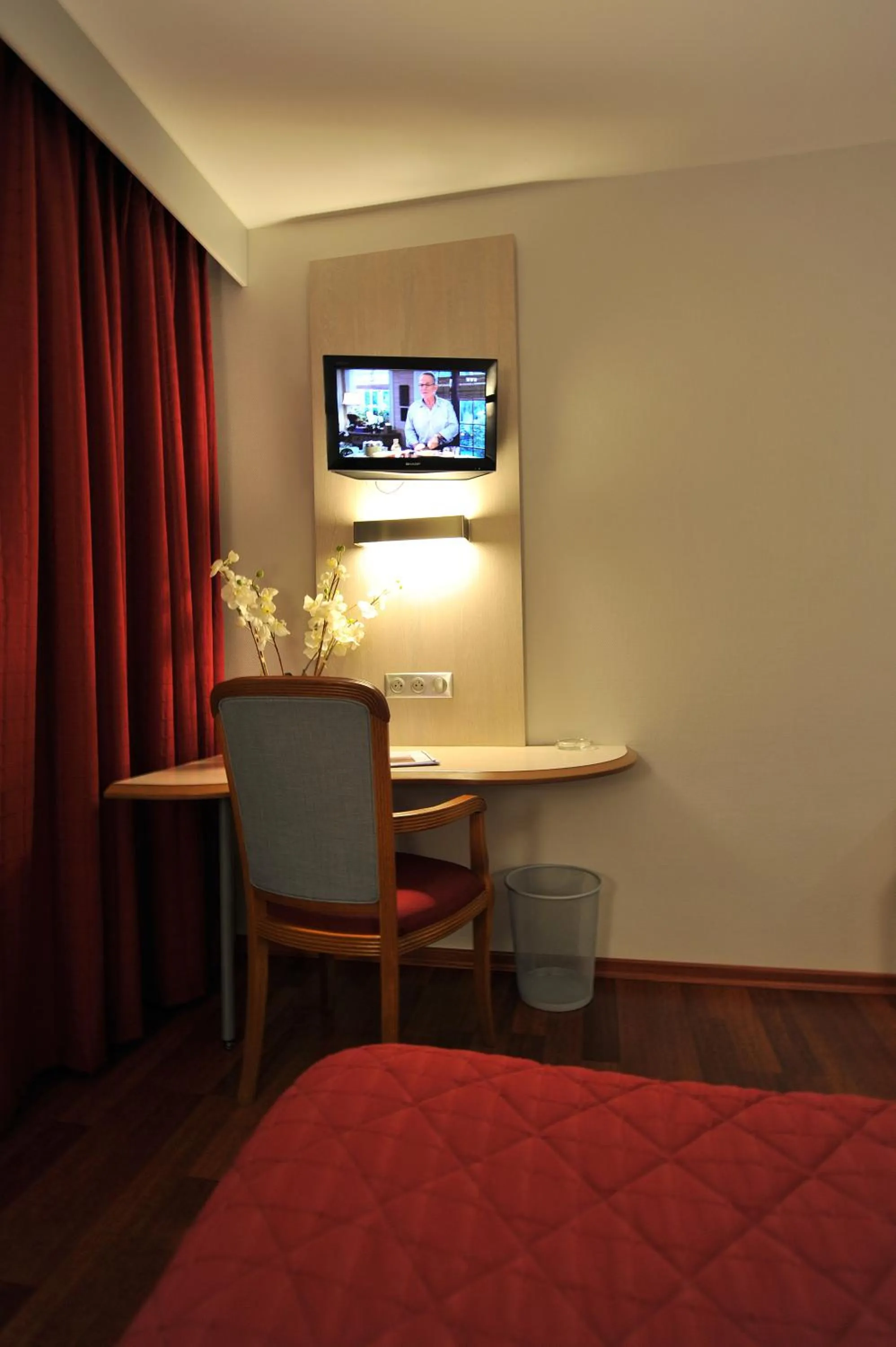 Seating area in Sud Hotel