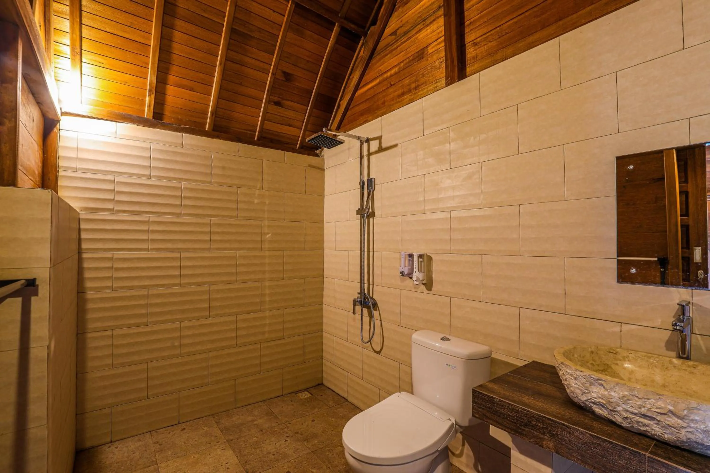 Shower in The Tukad Gepuh Cottage and Resto