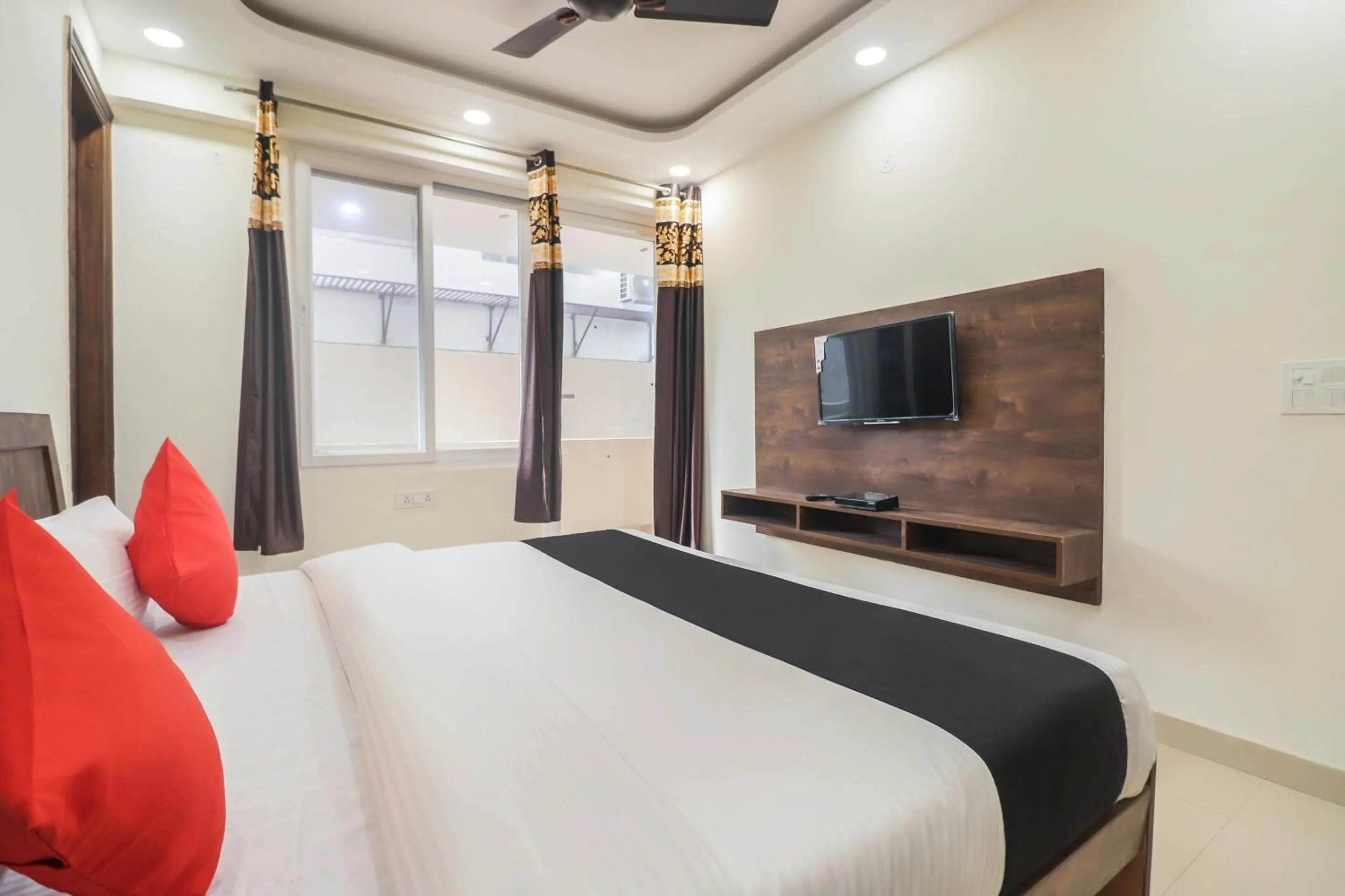 Bedroom, Bed in Collection O Green Leaf Residency