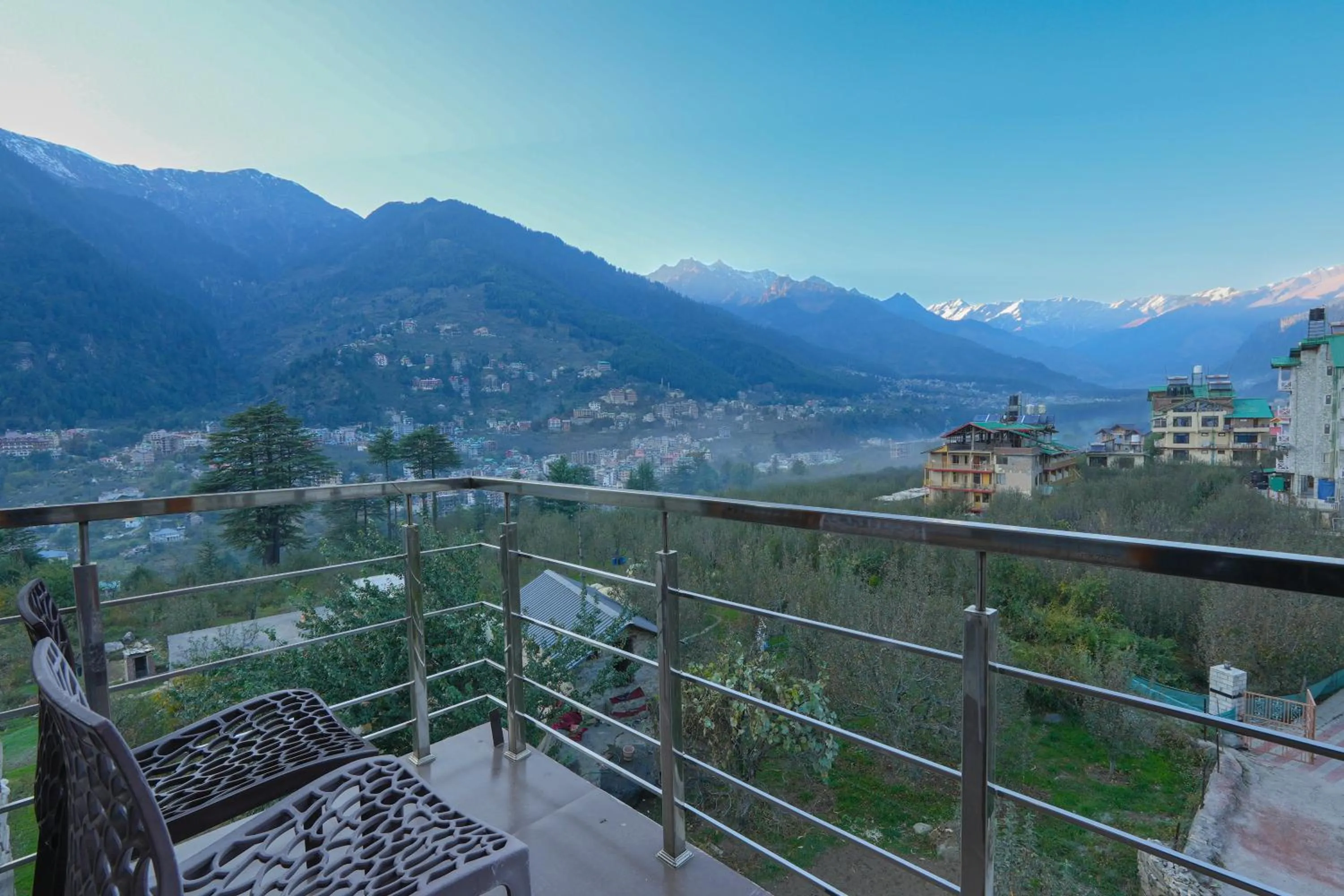 Day in Snow City's Montana Blues Resort Manali - Heated & Air-Cooled Stay