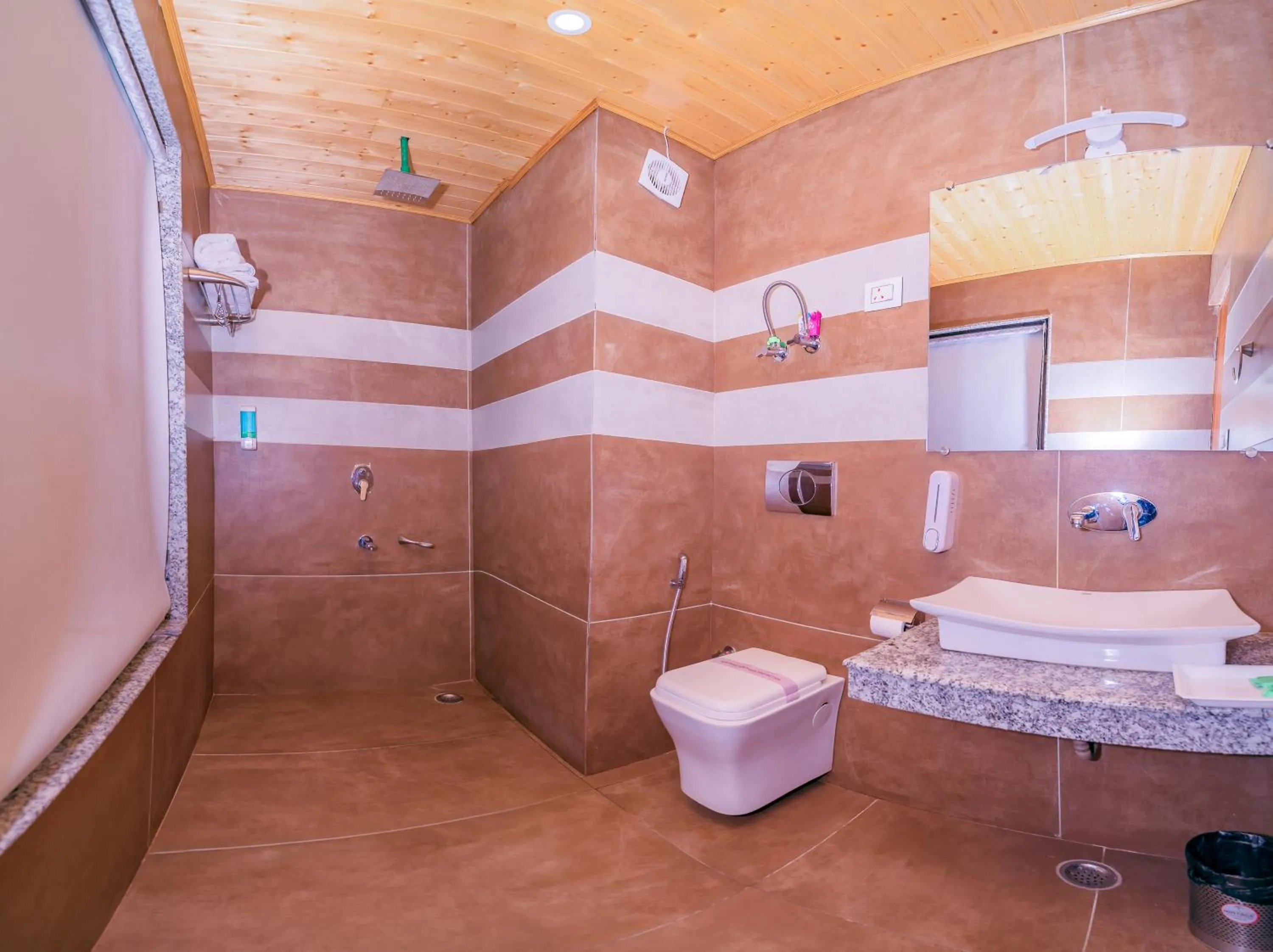 Bathroom in Snow City's Montana Blues Resort Manali - Heated & Air-Cooled Stay