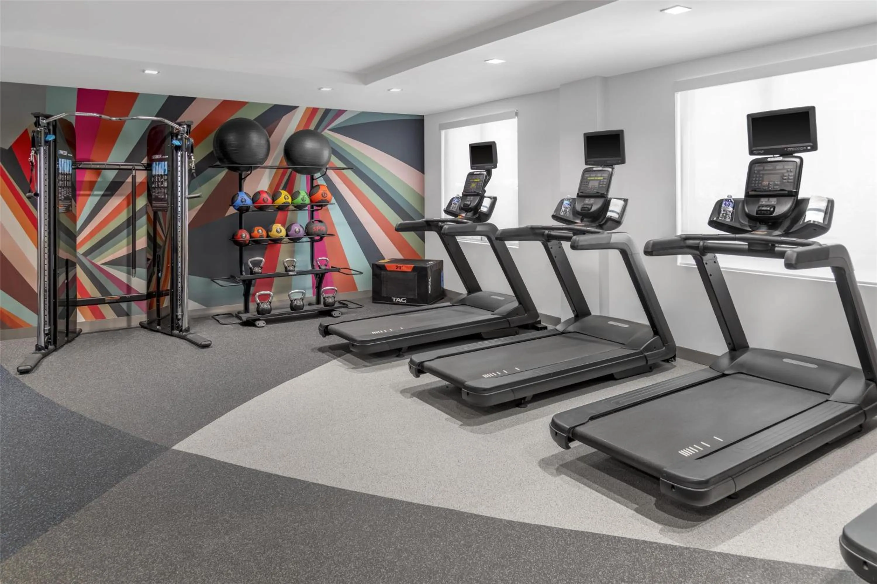 Fitness centre/facilities in Hilton Garden Inn Queens JFK