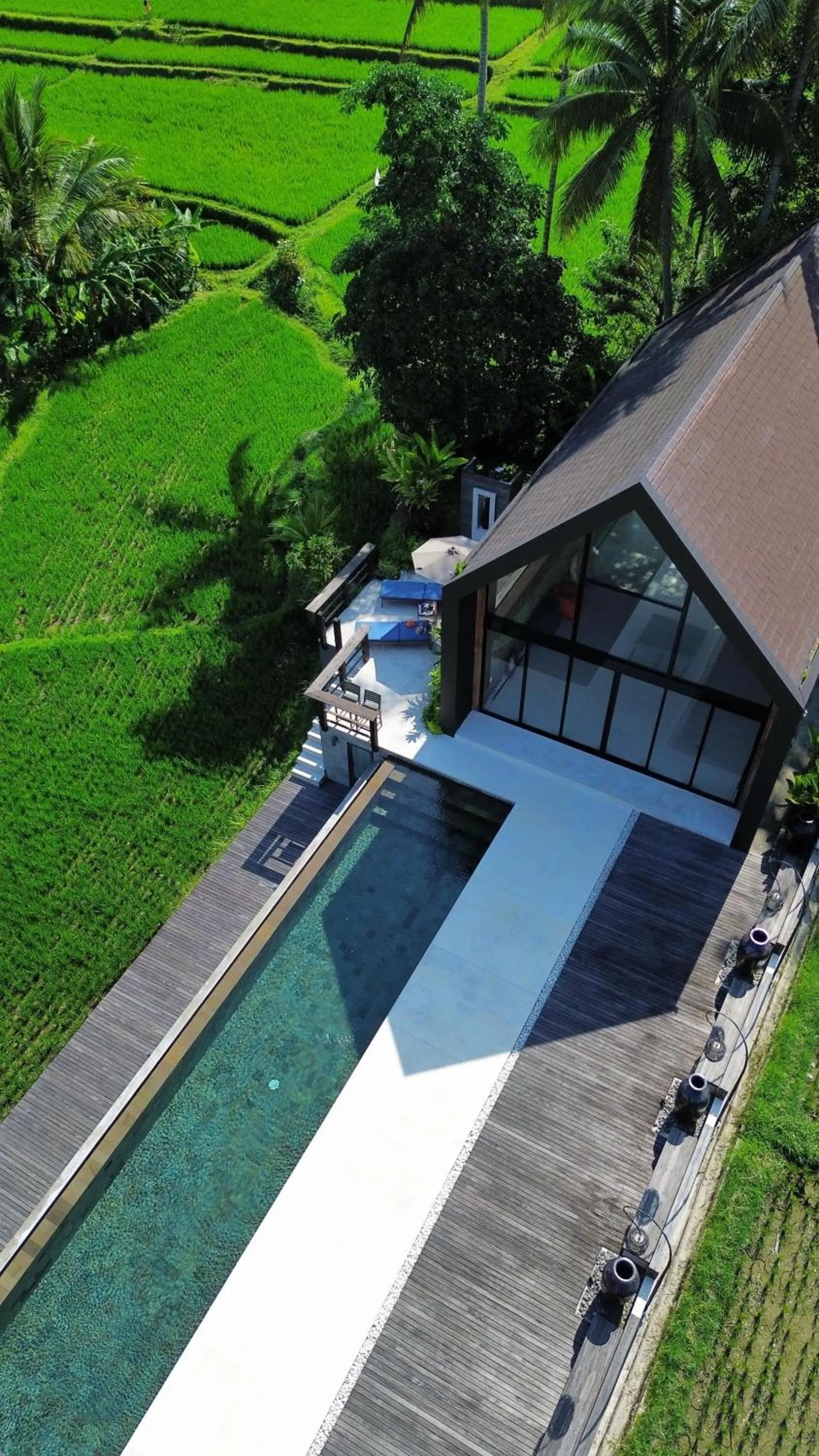 Property building in Umah Tirta