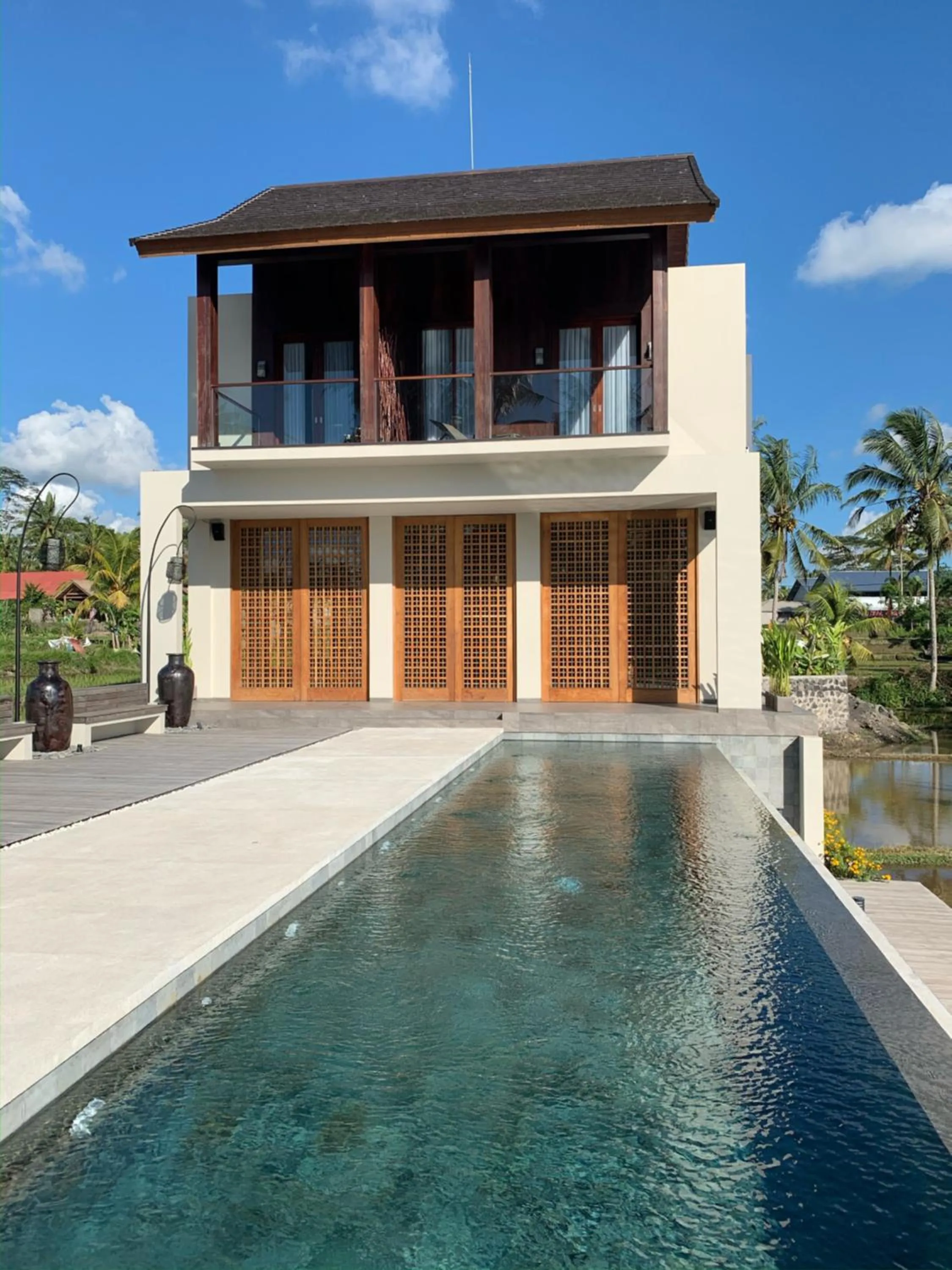 Property building in Umah Tirta