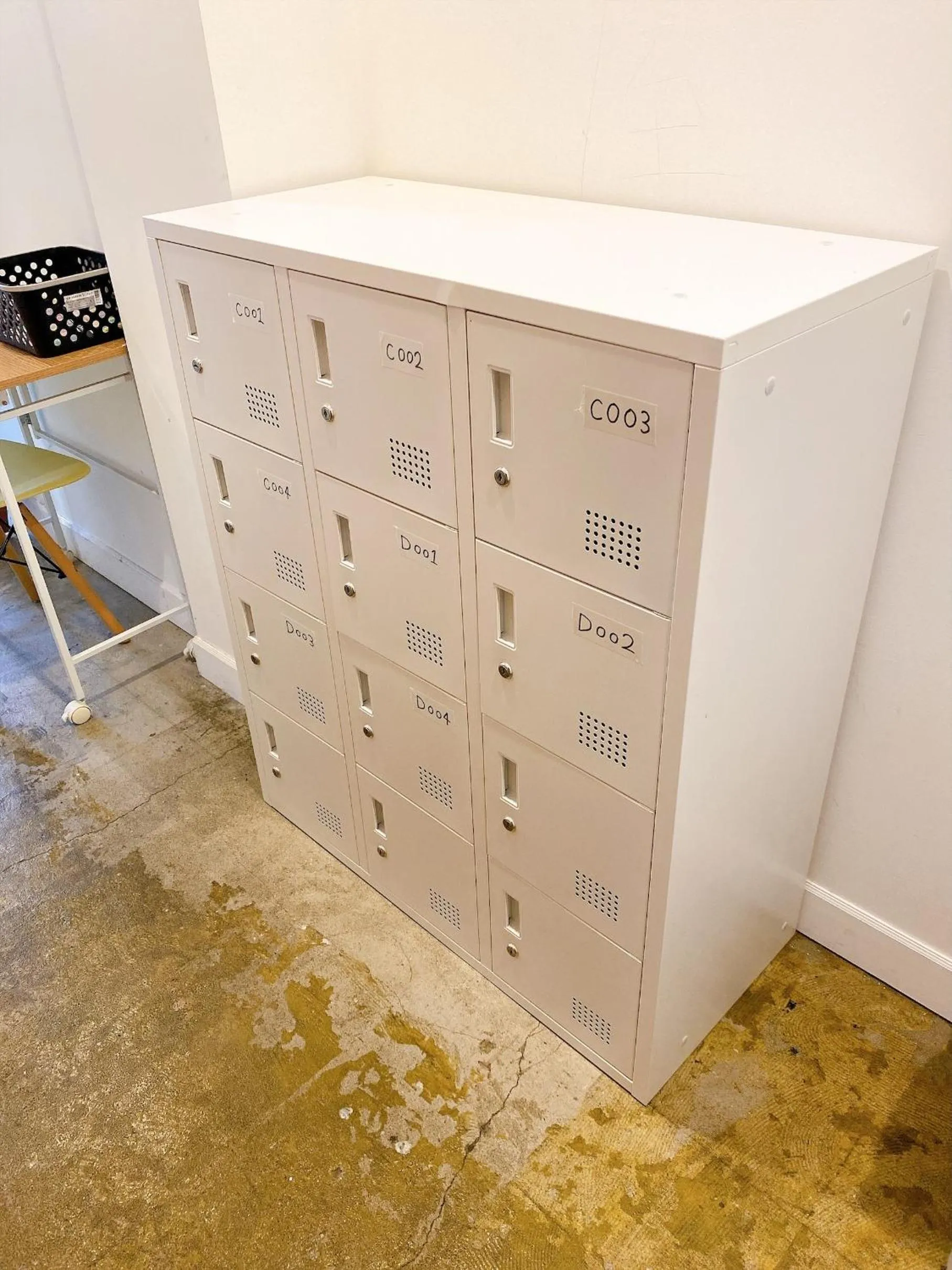 THE NEXT DOOR Dormitory & Private Hostel