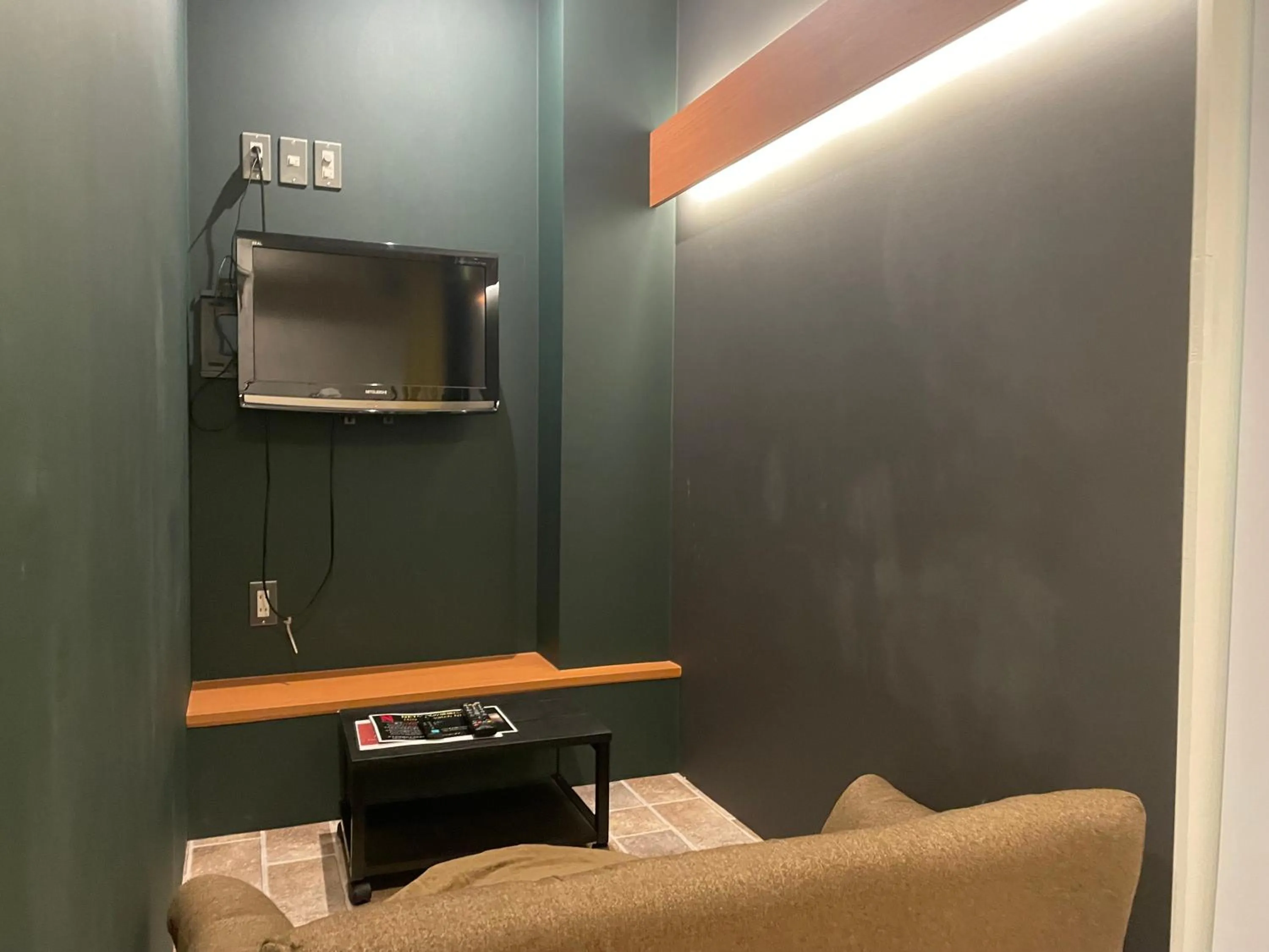 THE NEXT DOOR Dormitory & Private Hostel