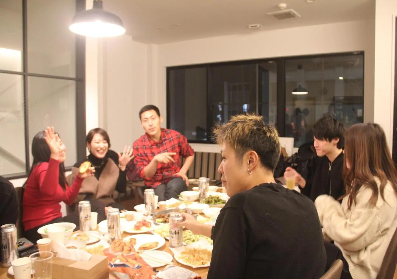 THE NEXT DOOR Dormitory & Private Hostel