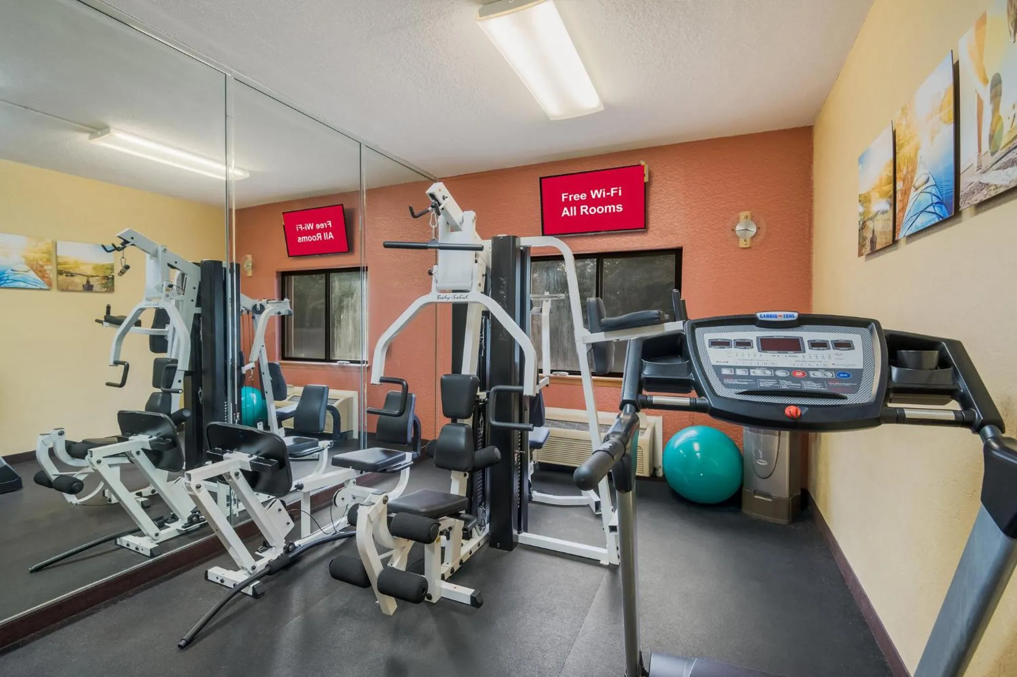Fitness centre/facilities in Red Roof Inn Fairfield