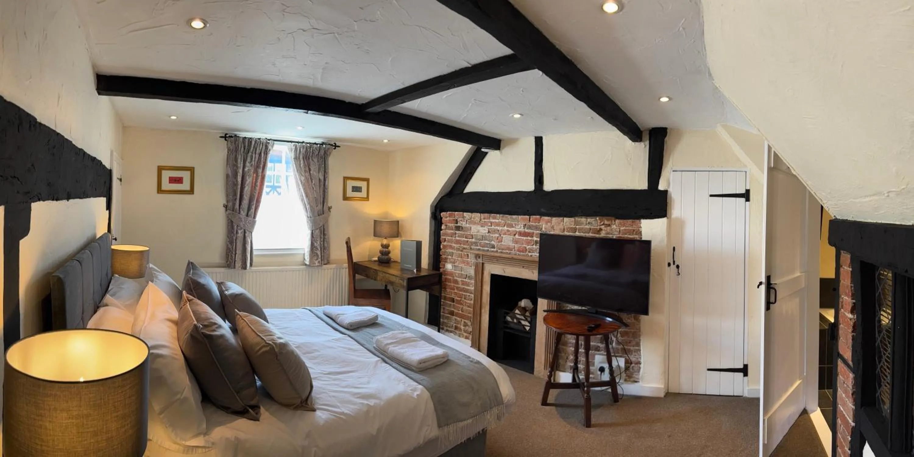 Bed in The Half Moon Inn