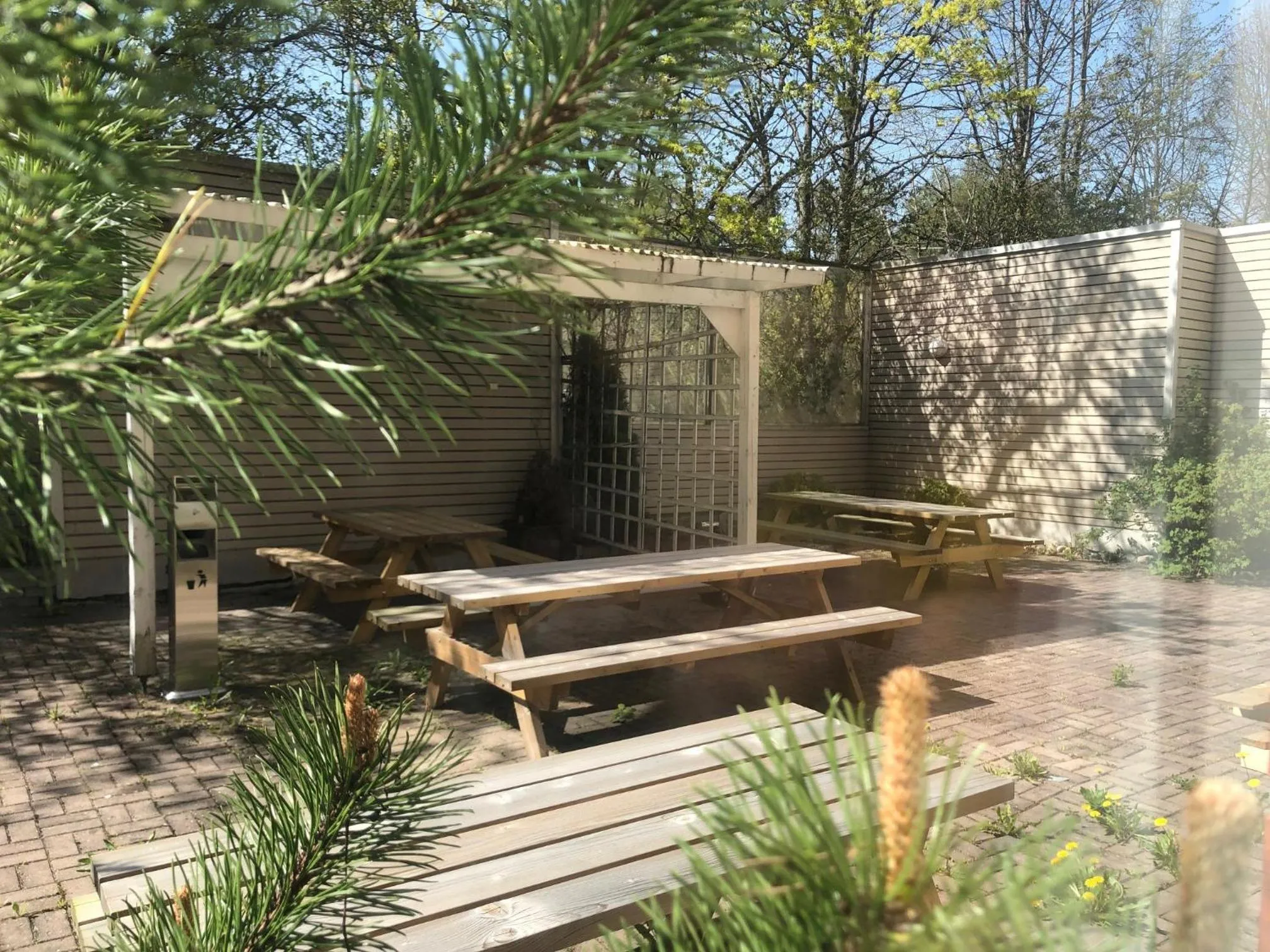 Patio in West Side Hotel