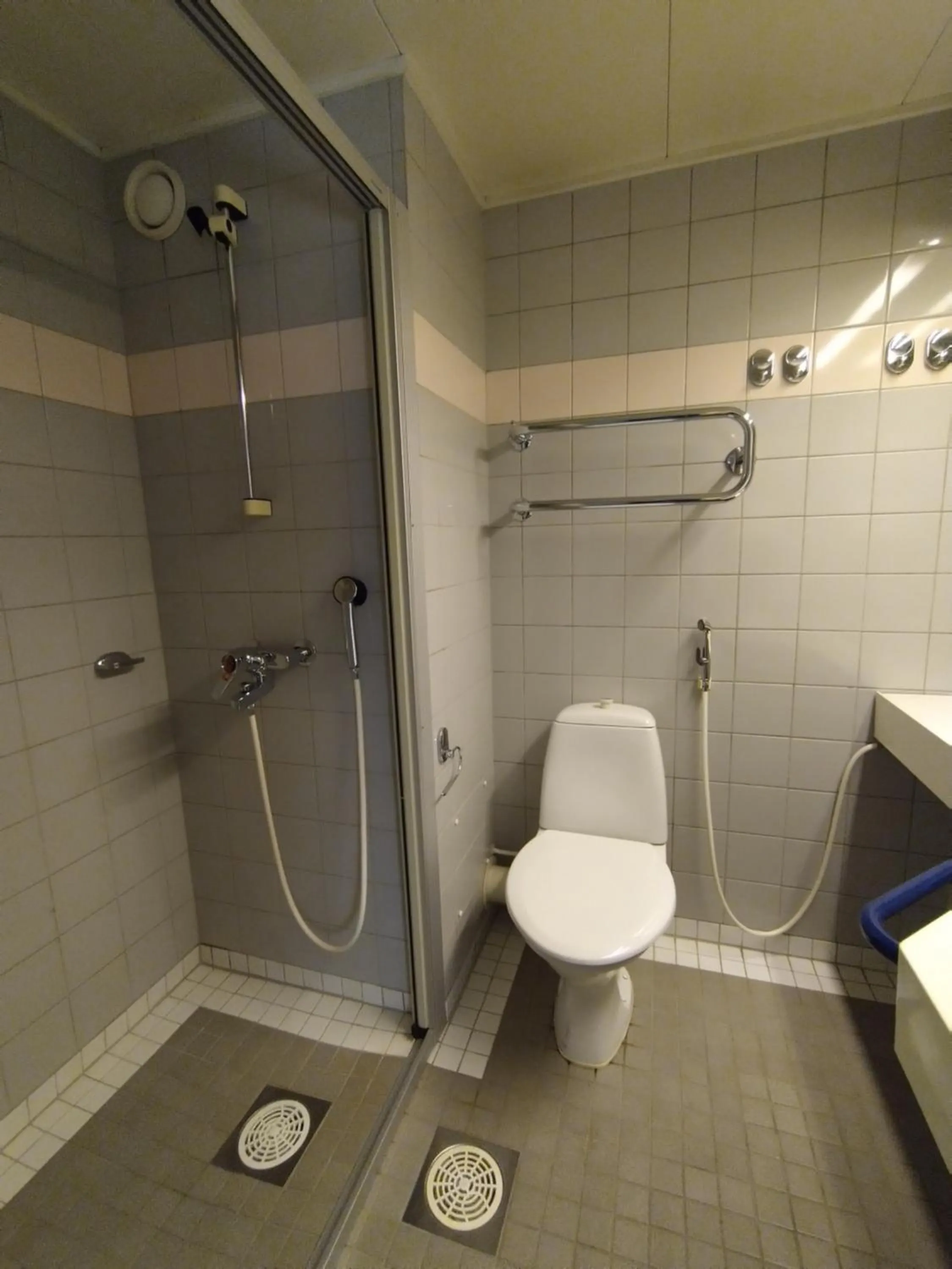 Shower in West Side Hotel