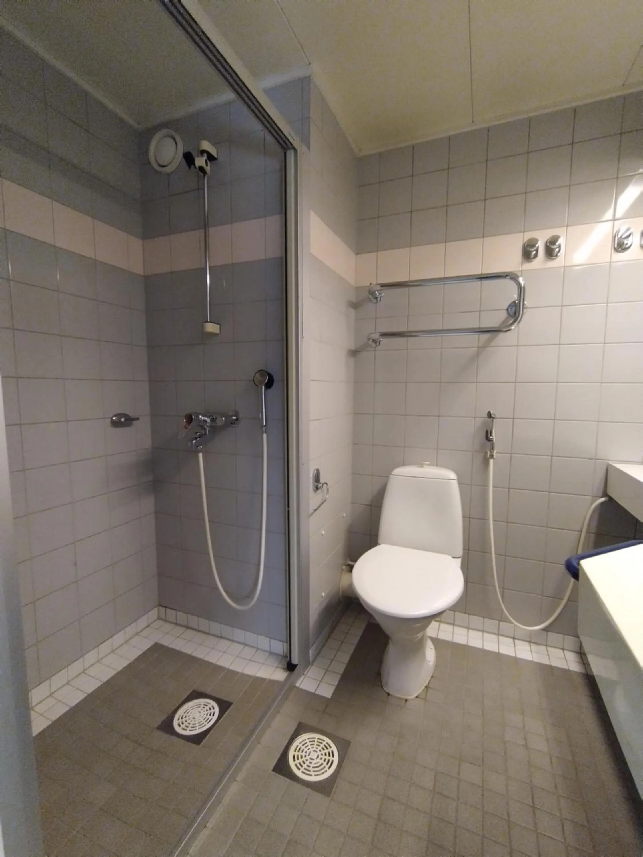 Shower in West Side Hotel