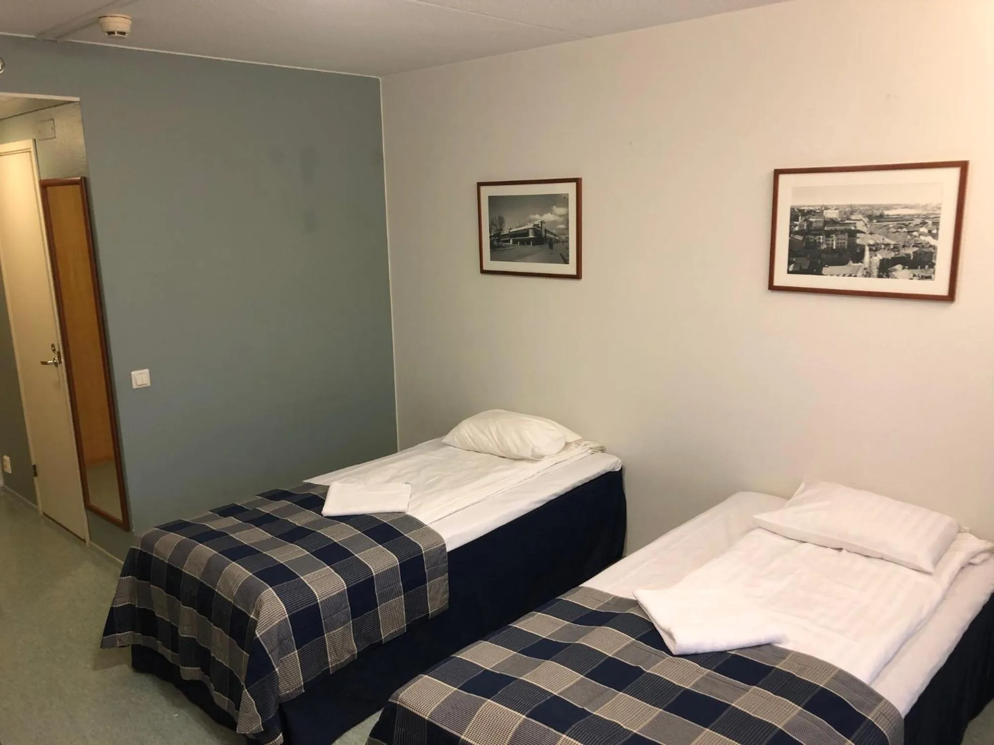 Photo of the whole room, Bed in West Side Hotel