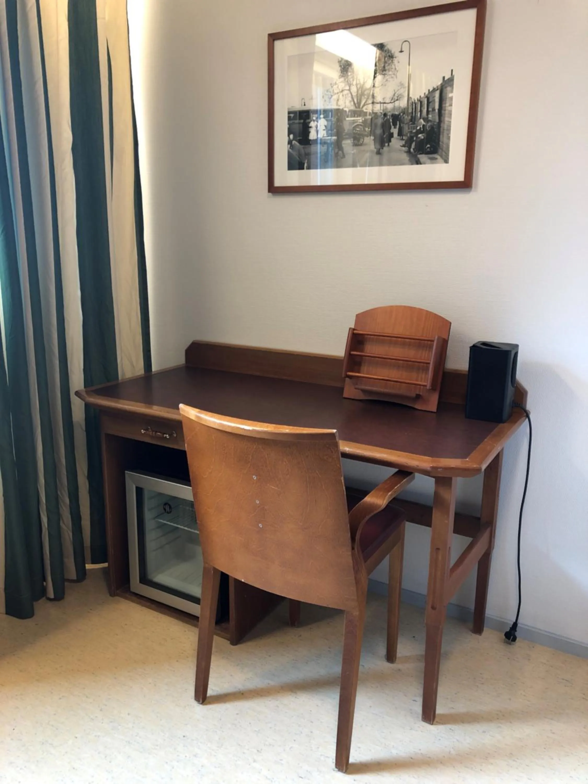 Photo of the whole room in West Side Hotel