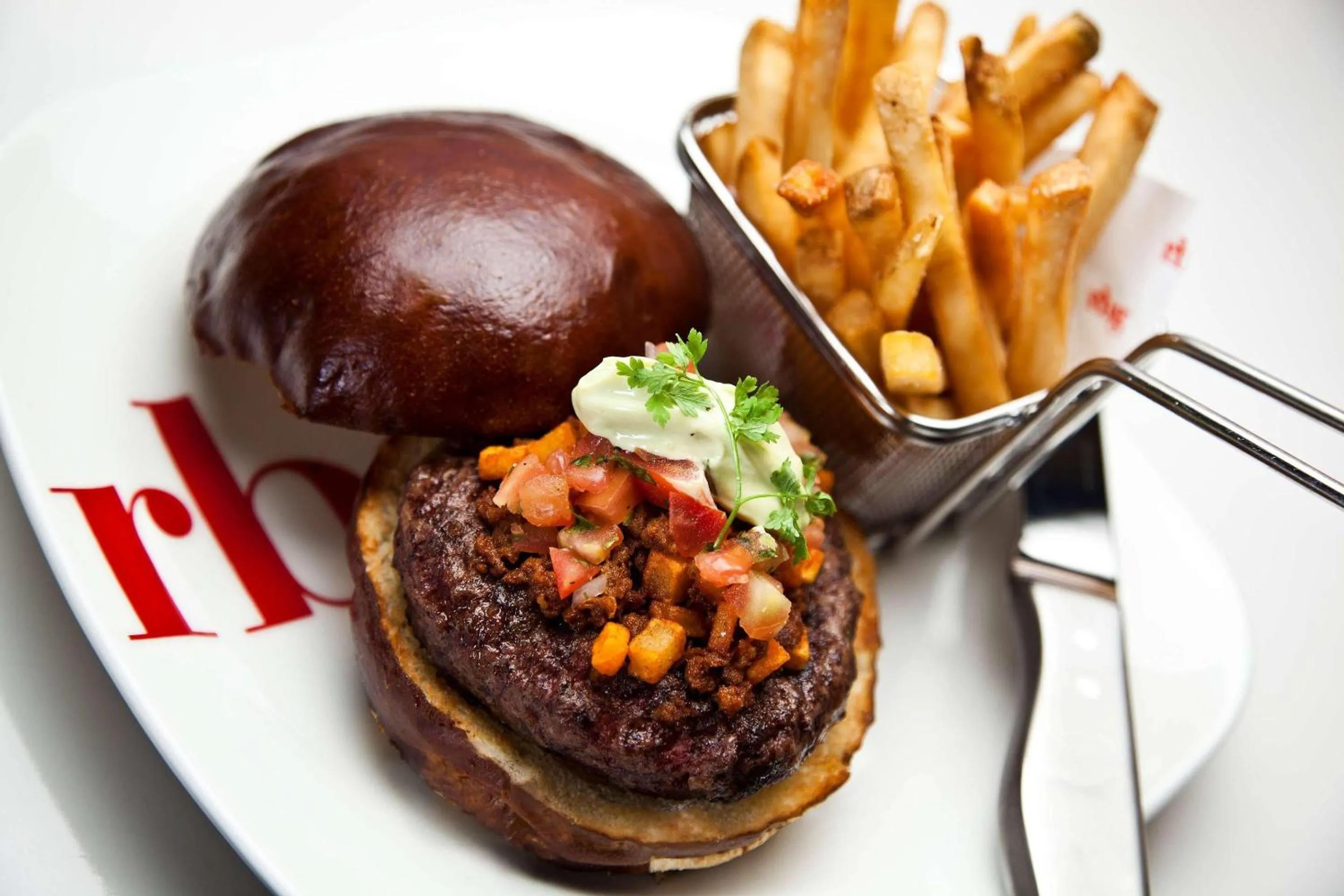 Restaurant/places to eat in Radisson Hotel Phoenix Airport