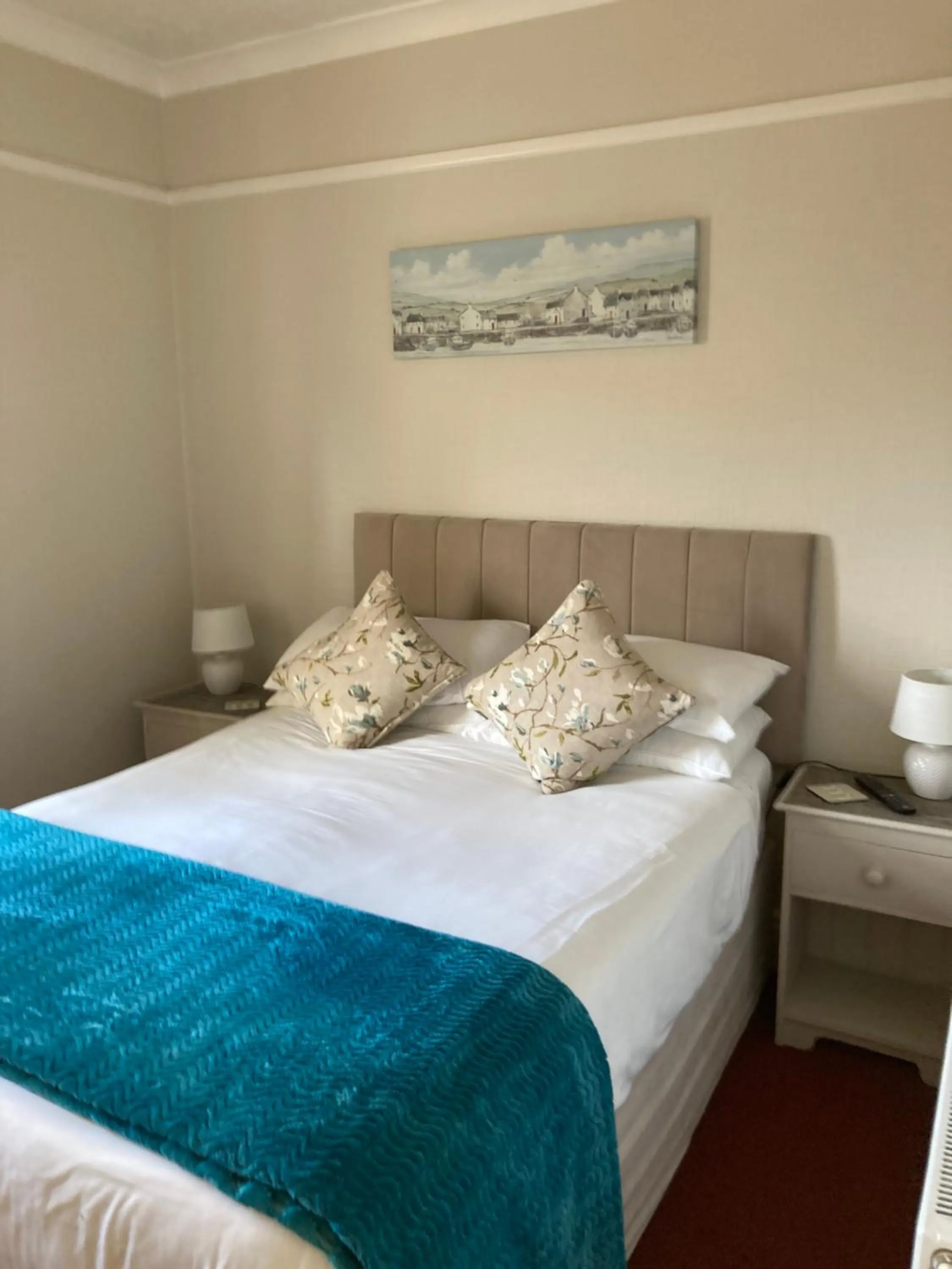 Bedroom, Bed in The Mayfair