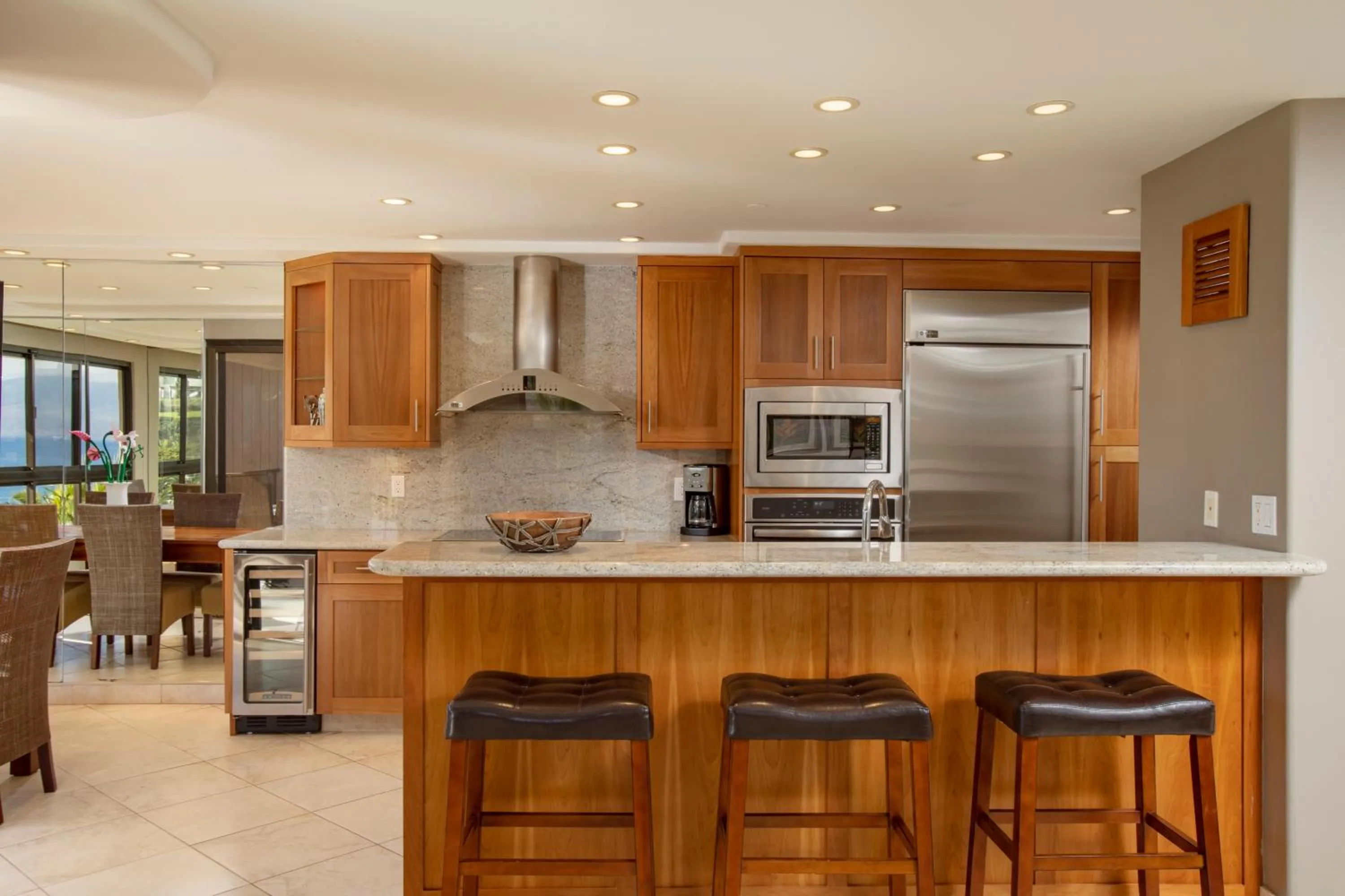 Kitchen or kitchenette in Kaanapali Alii