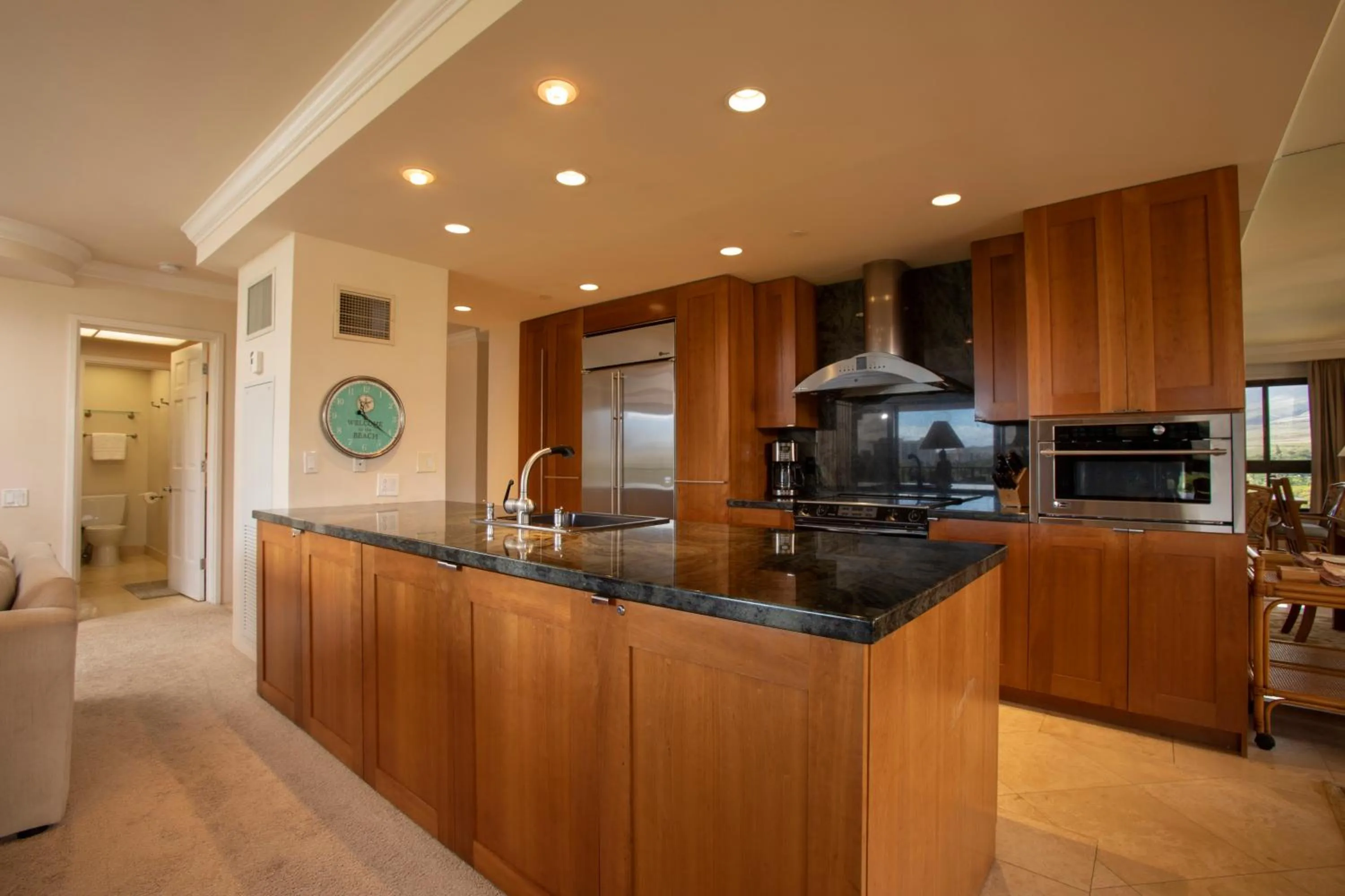 Kitchen or kitchenette in Kaanapali Alii