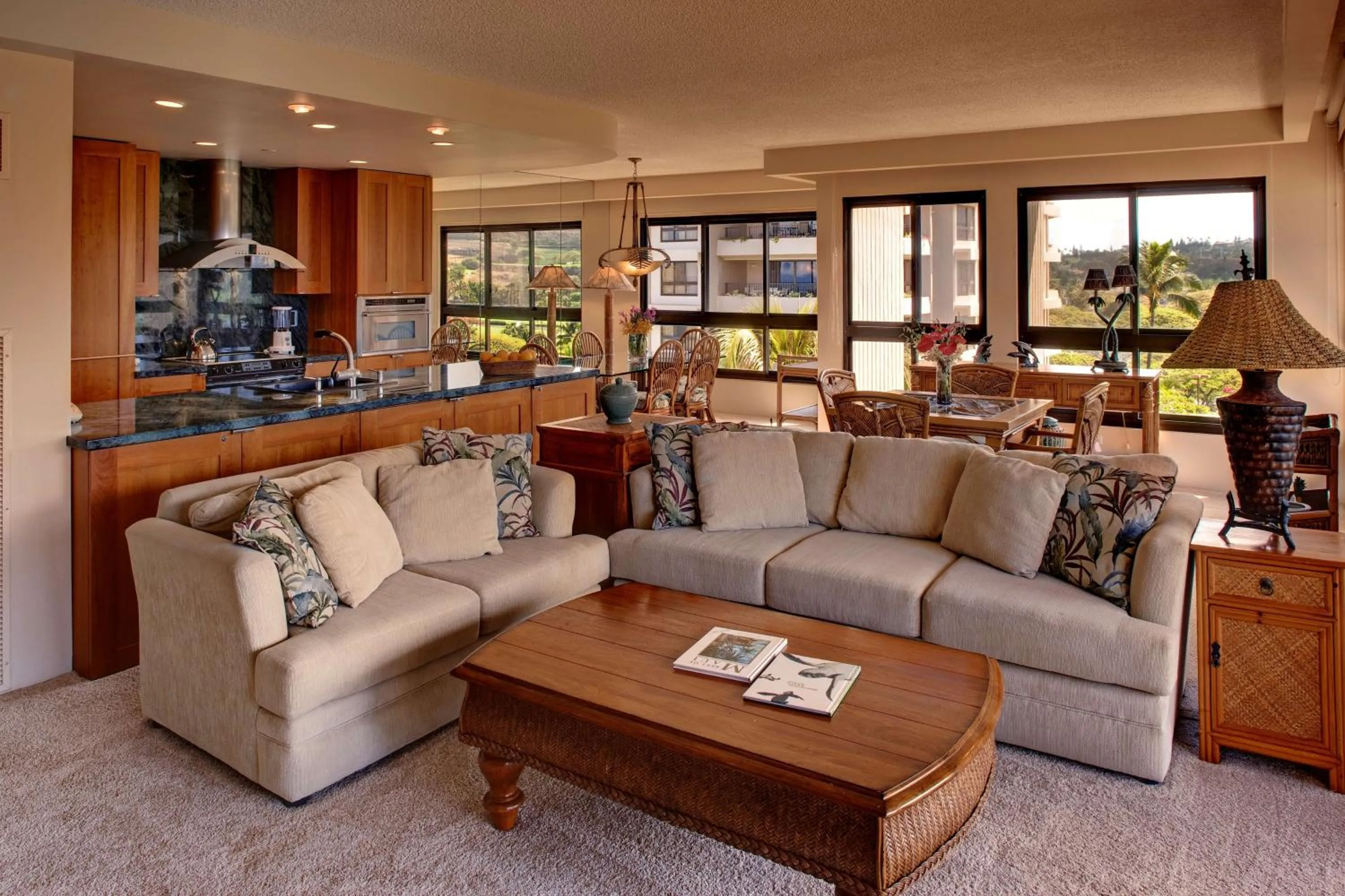 Photo of the whole room in Kaanapali Alii