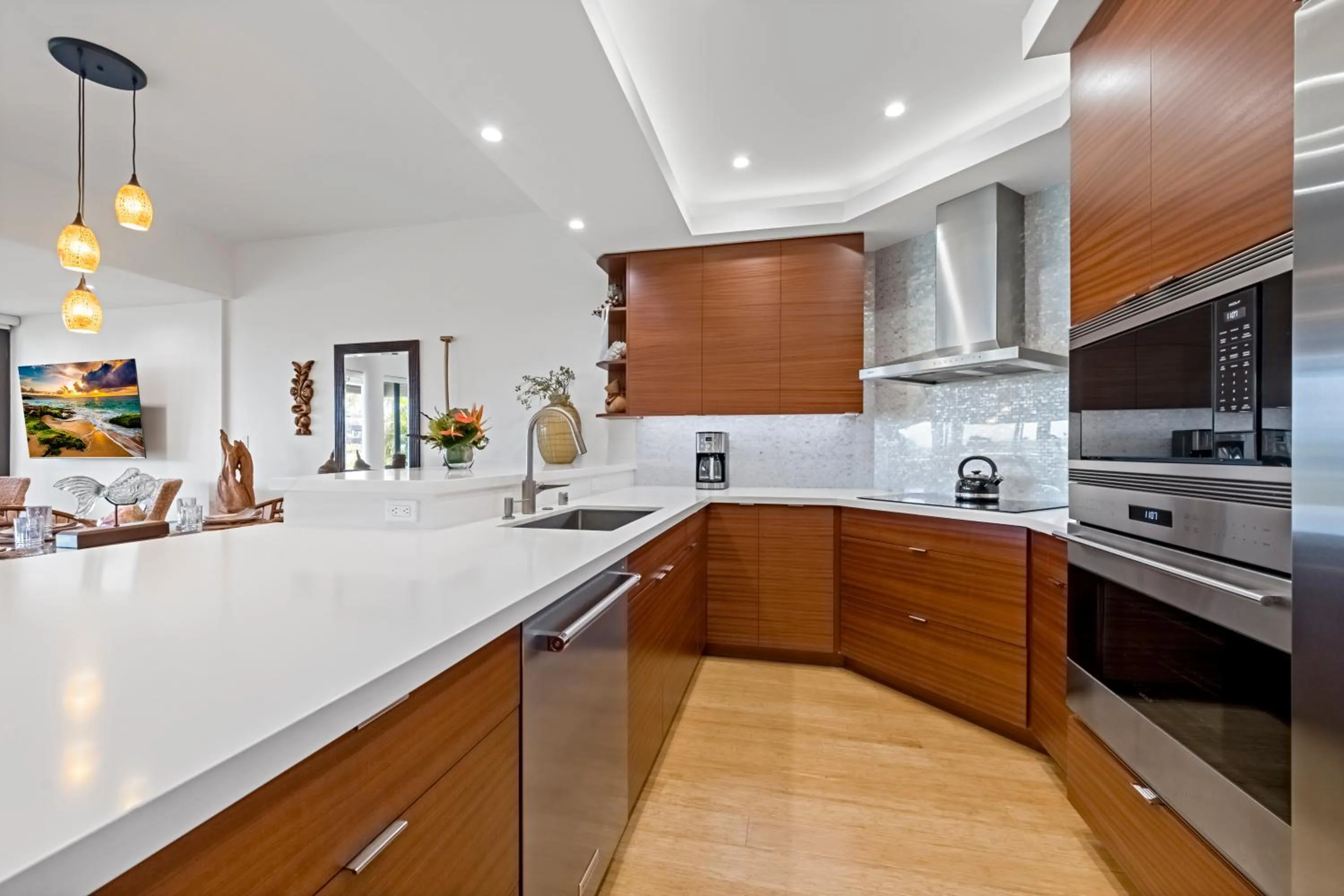 Kitchen or kitchenette in Mauna Lani Point