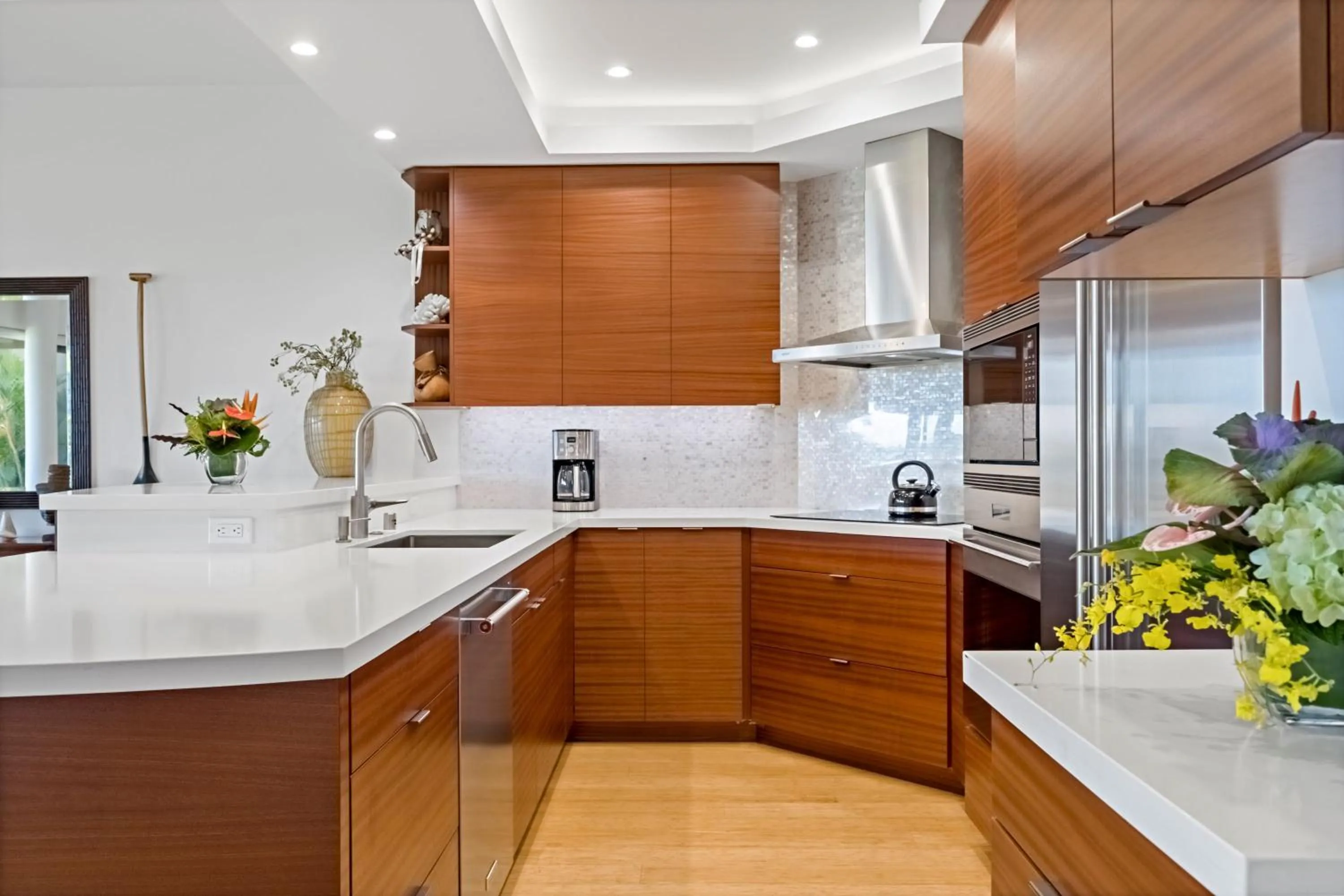 Kitchen or kitchenette in Mauna Lani Point