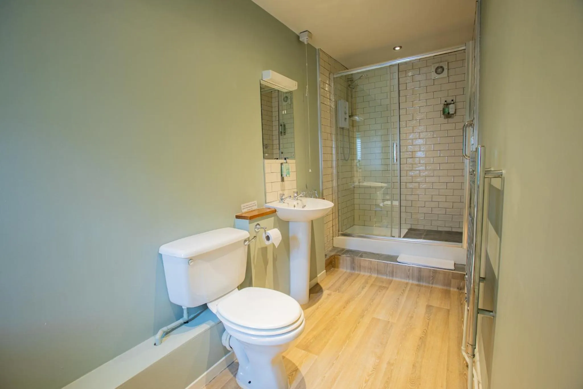 Shower in The Midland Hotel