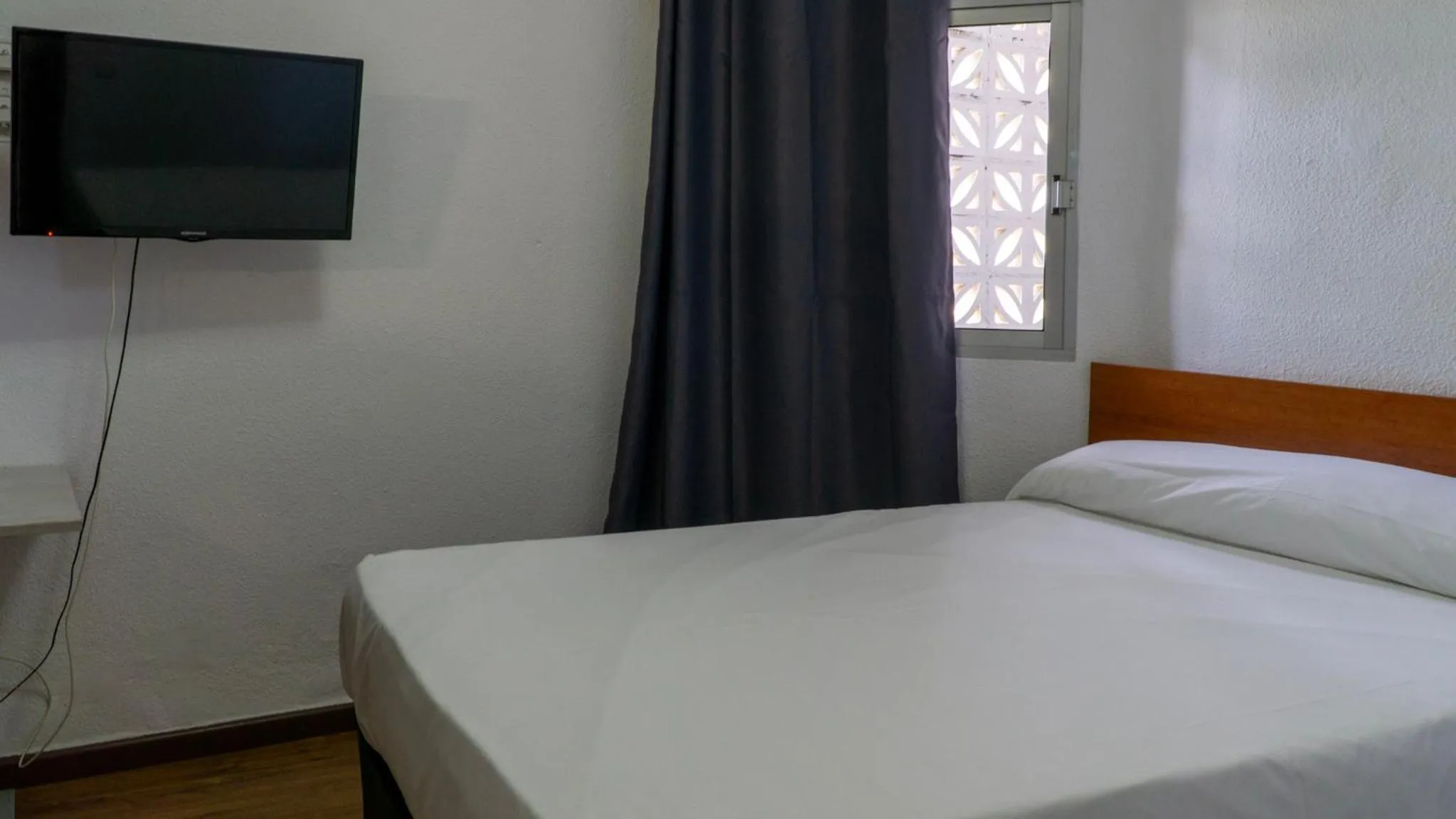 Bed in SunDos Feria Valencia