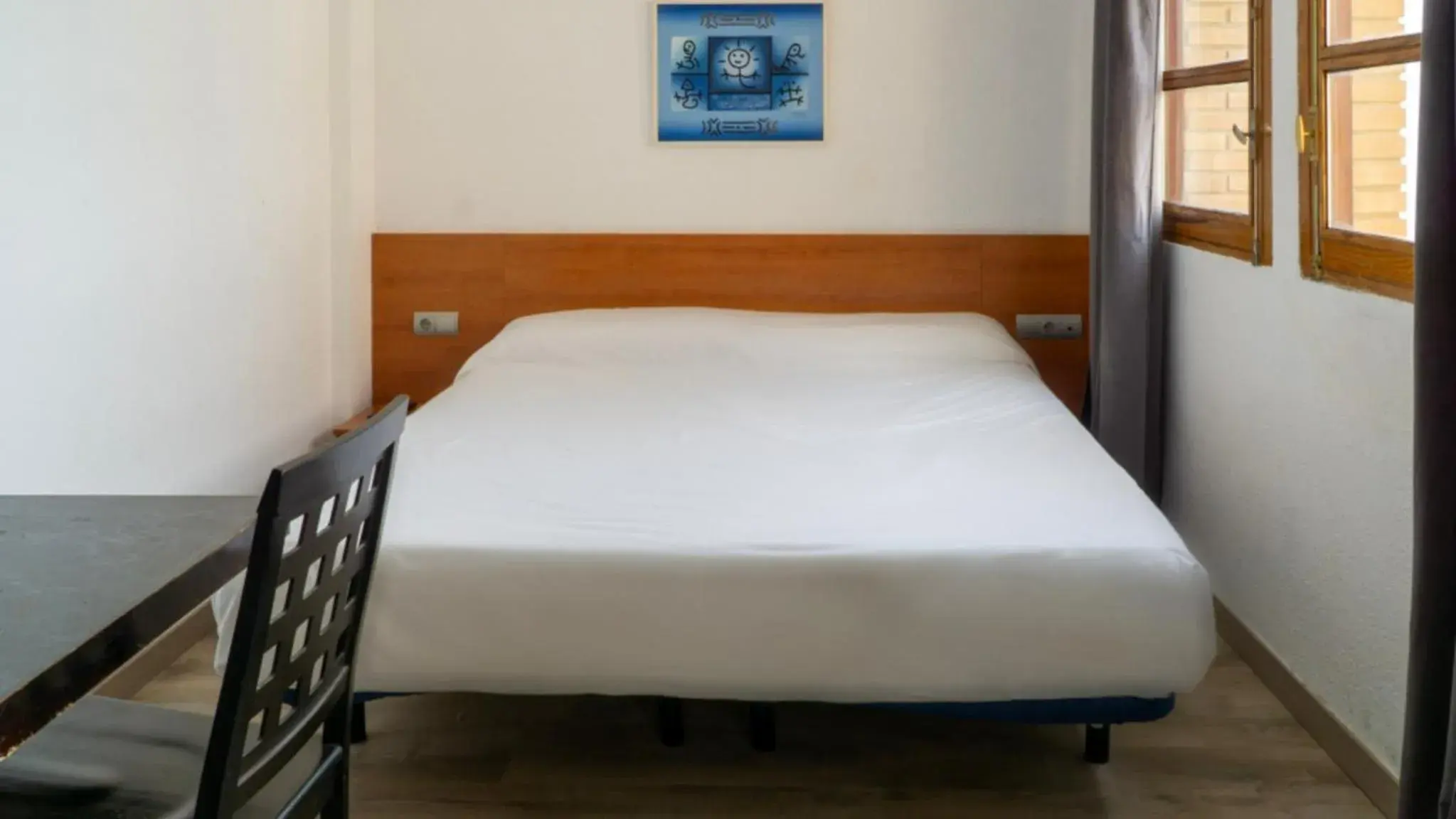 Comfort Triple Room in SunDos Feria Valencia Comfort Triple Room in SunDos Feria Valencia