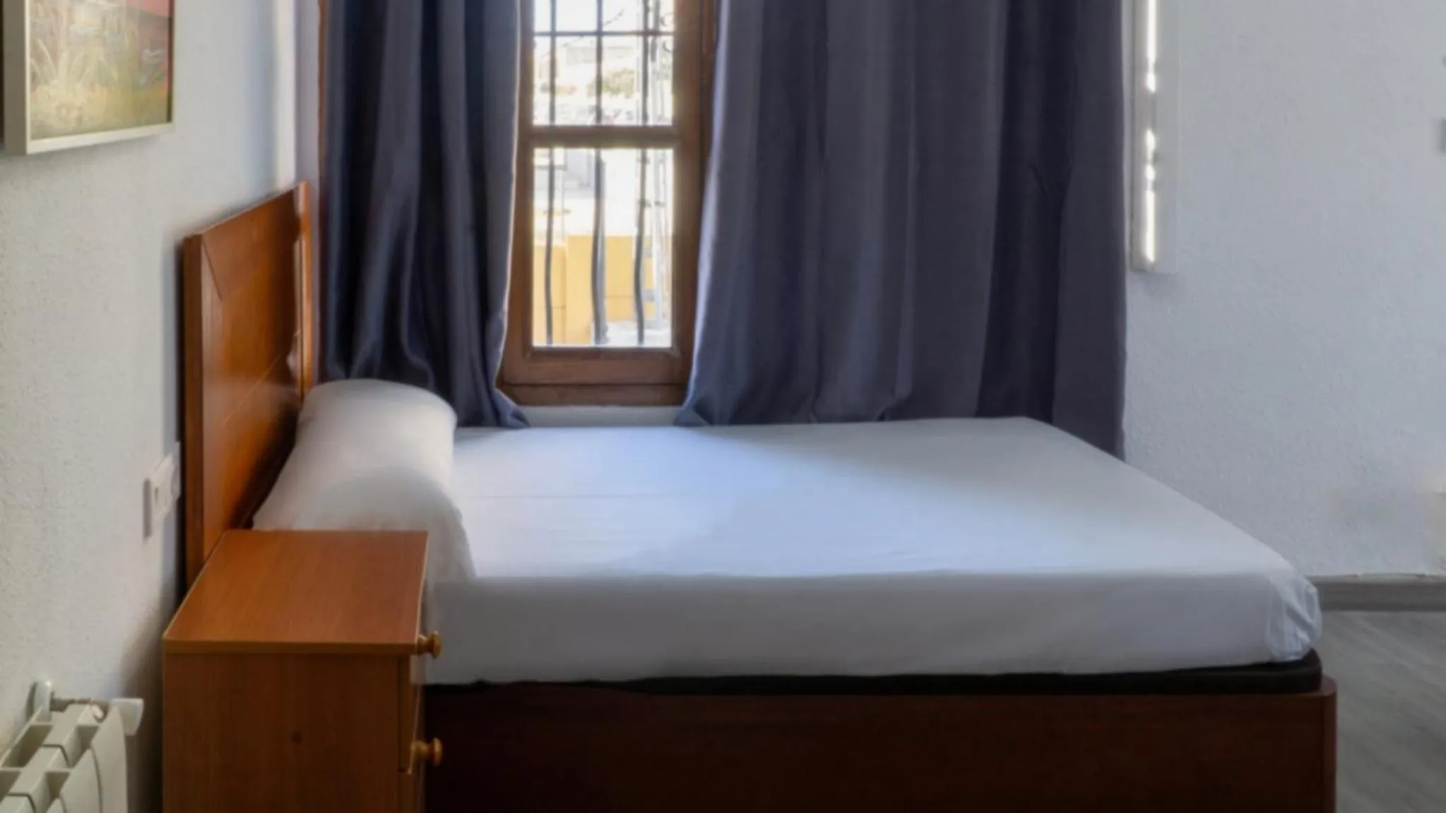 Bed in SunDos Feria Valencia