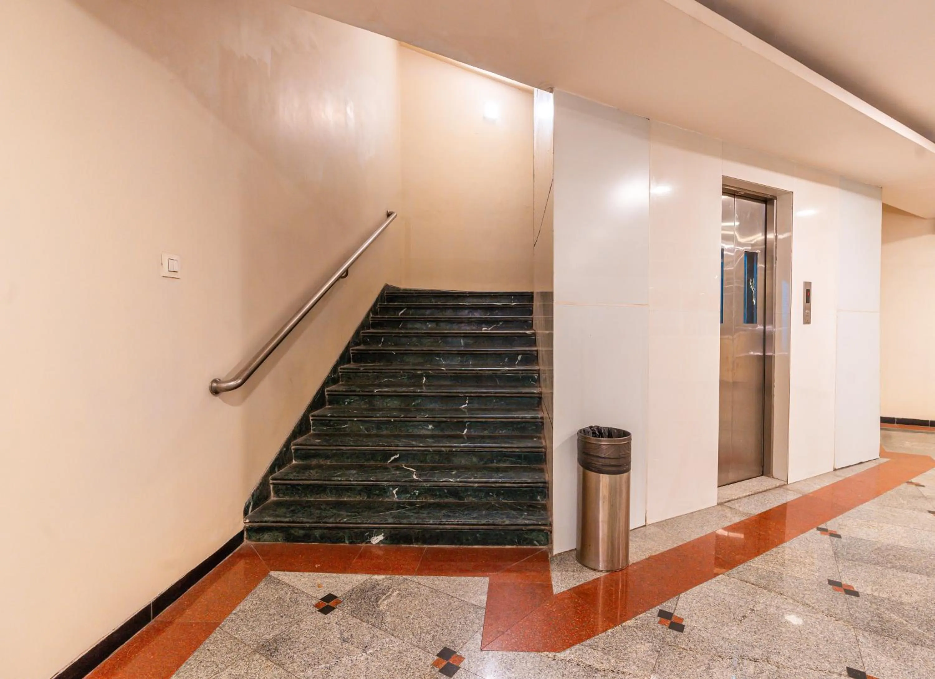 Lobby or reception in Treebo Westview