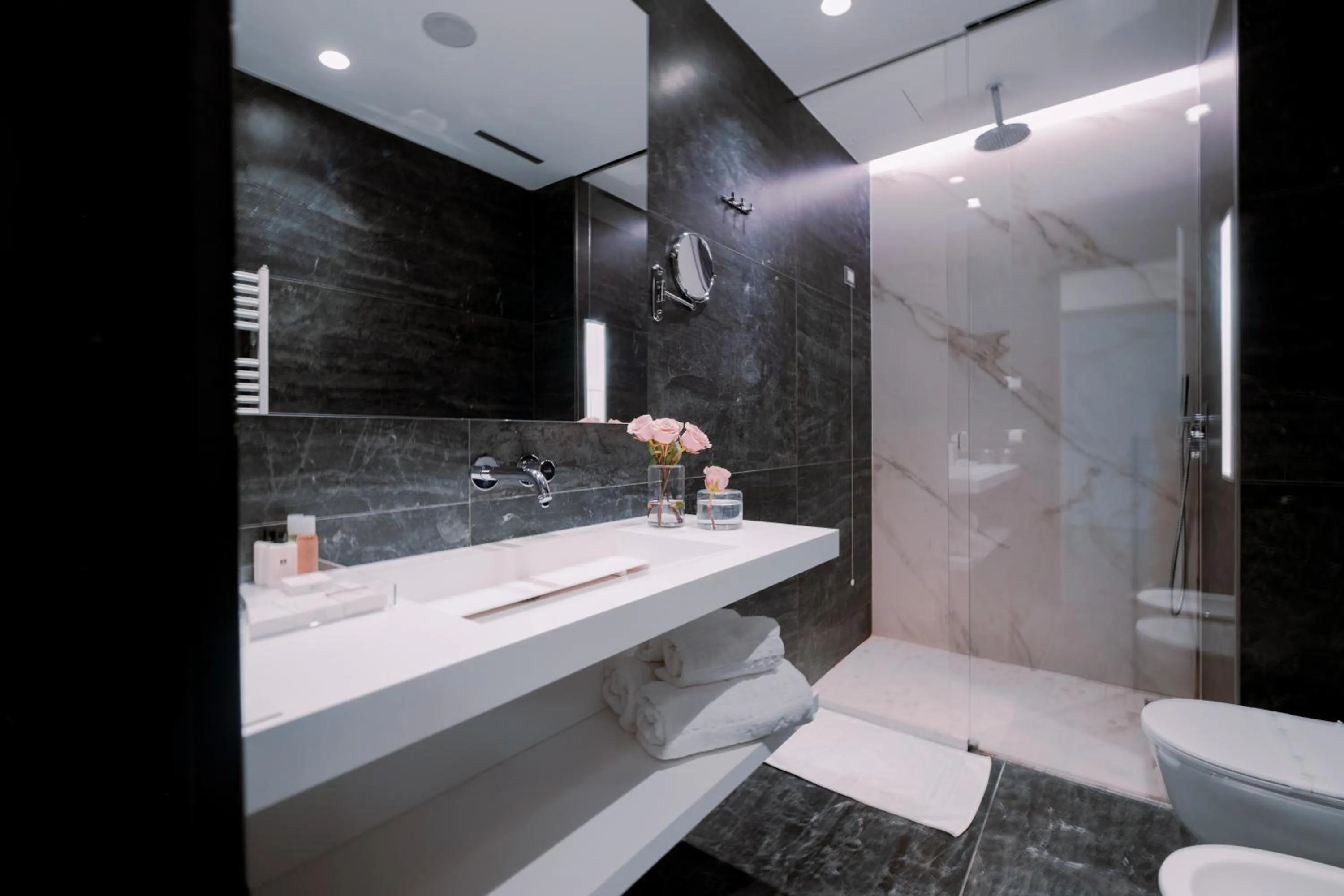 Toilet in Maritim Marina Bay Resort SPA & Casino