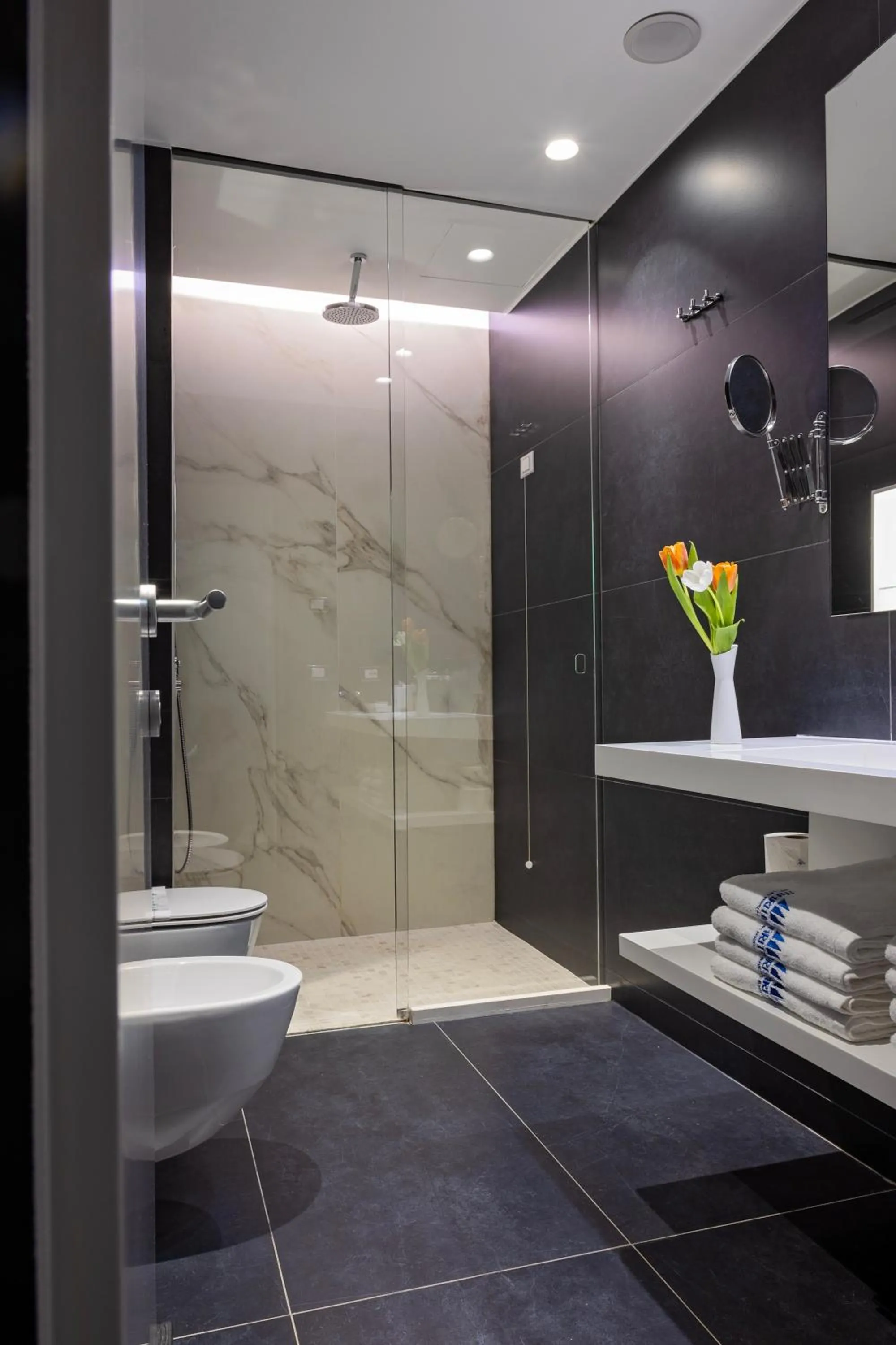 Bathroom in Maritim Marina Bay Resort SPA & Casino