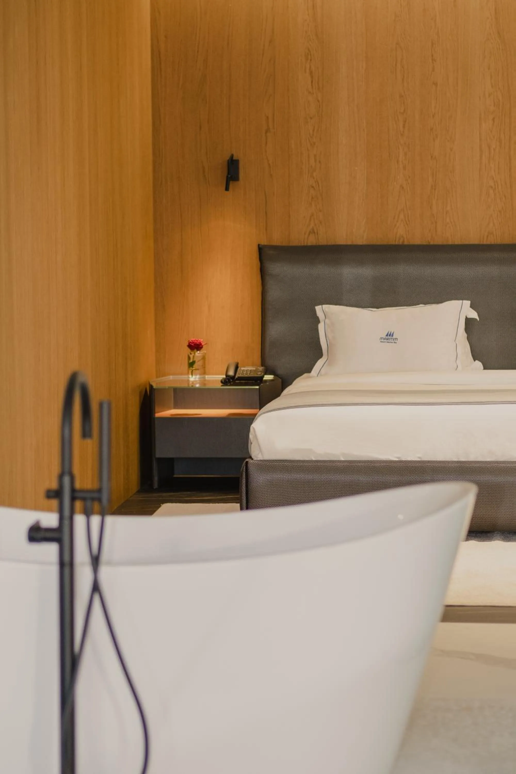 Bed in Maritim Marina Bay Resort SPA & Casino