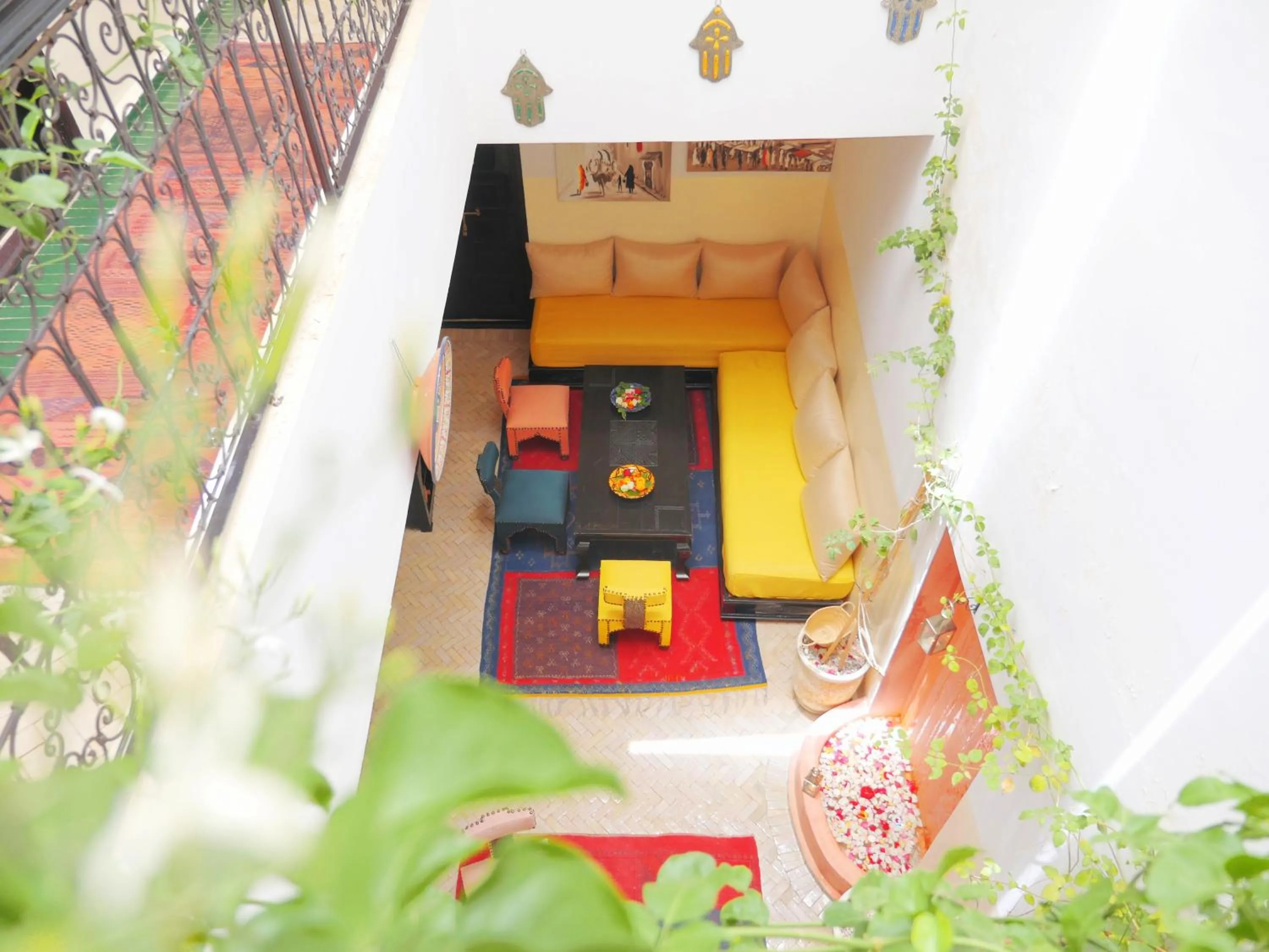 Communal lounge/ TV room in SARDINAS & CHILI