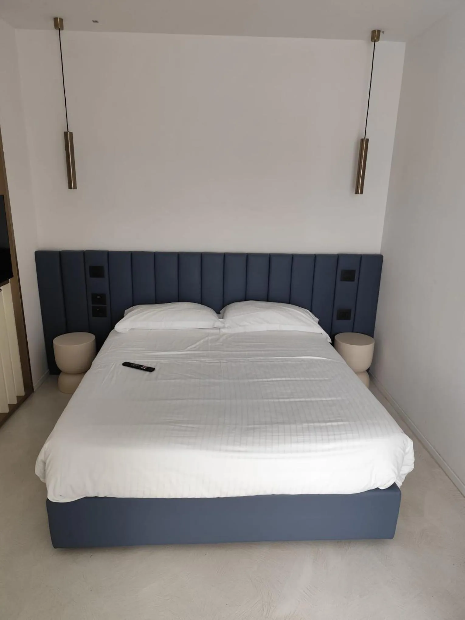 Bed in Gabbiano Suites