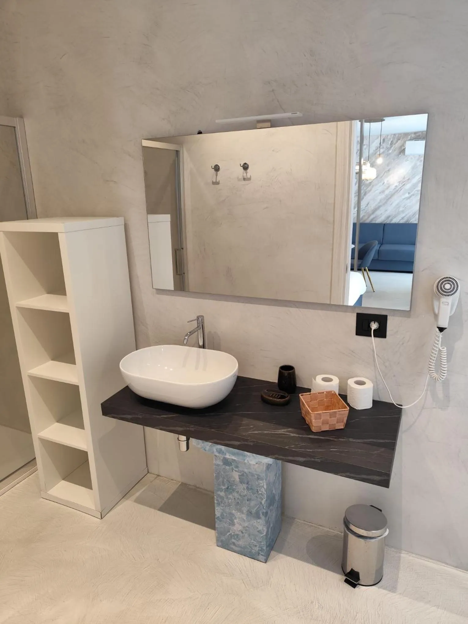 Bathroom in Gabbiano Suites