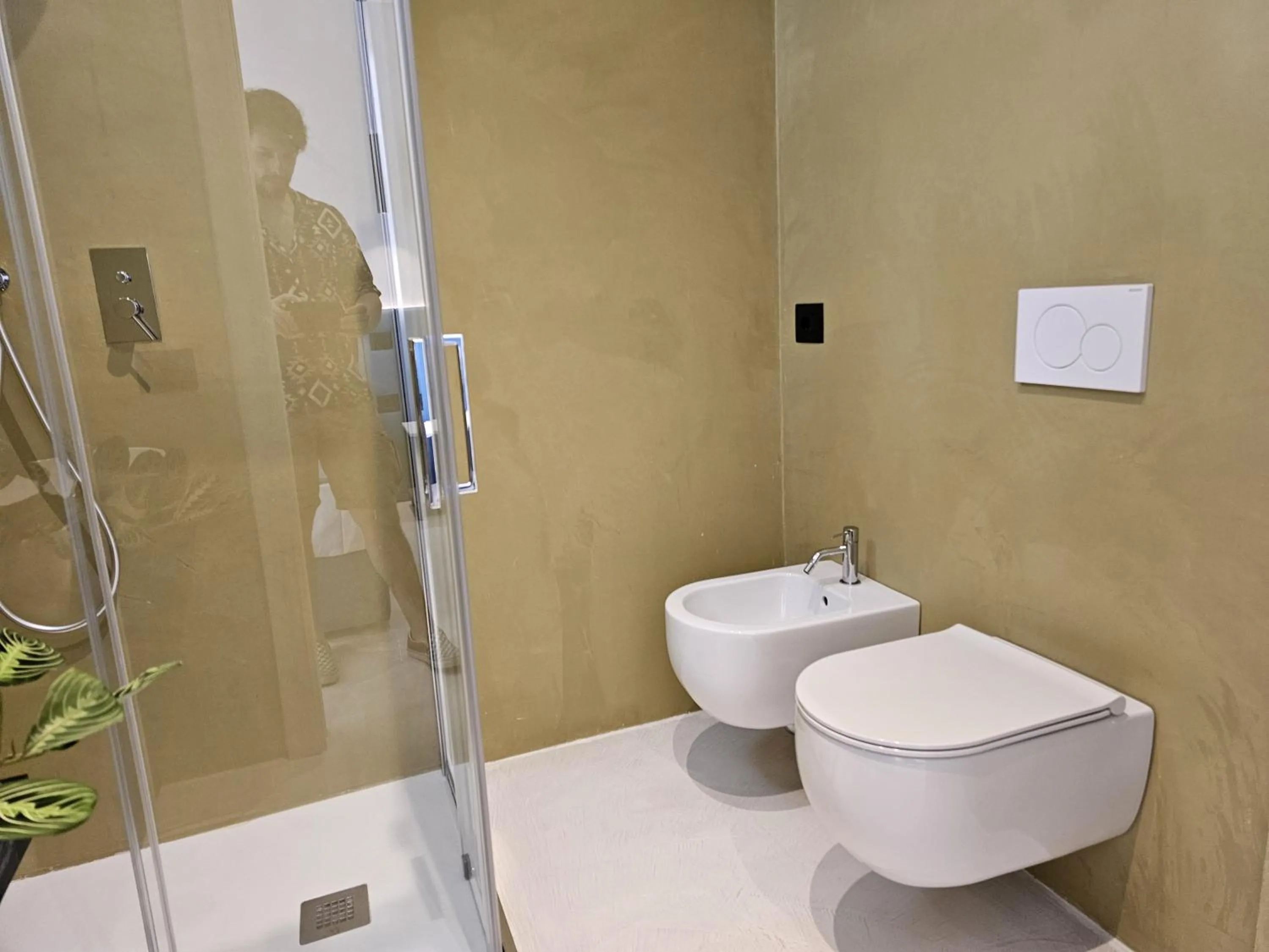 Bathroom in Gabbiano Suites